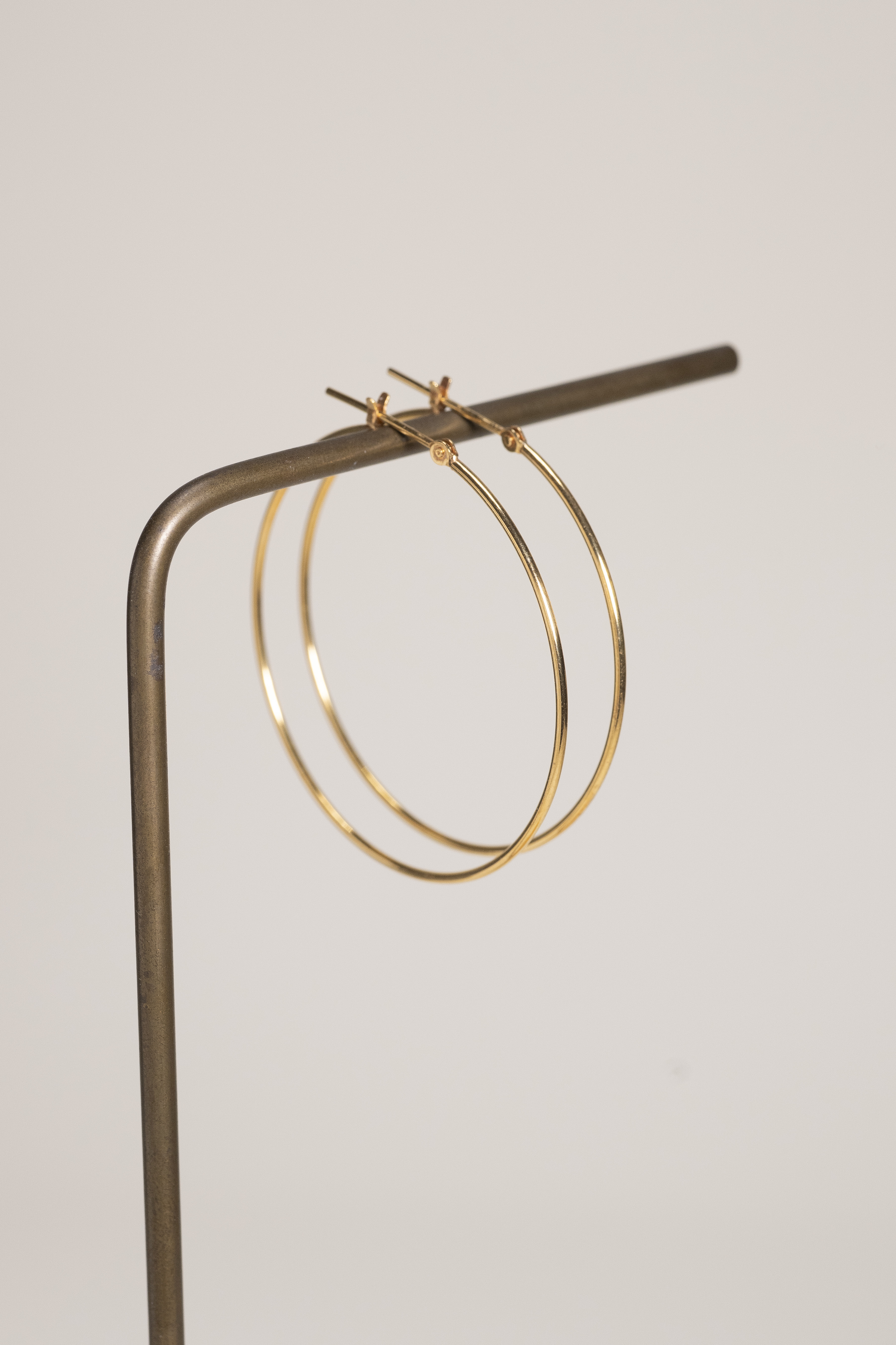 *#(Y) 18K Extra Large Hoop Earring