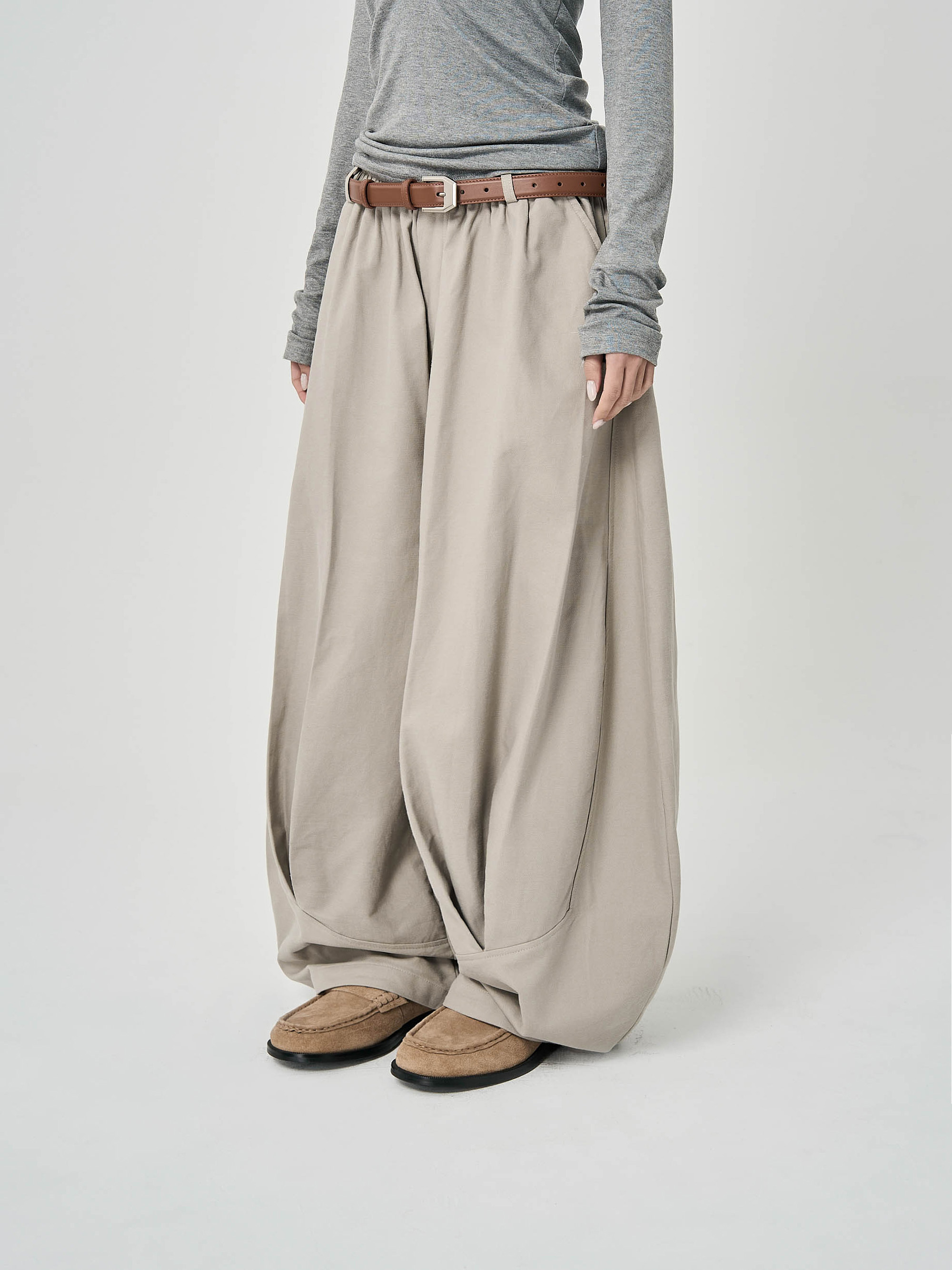 空間輪廓繭形長褲-米