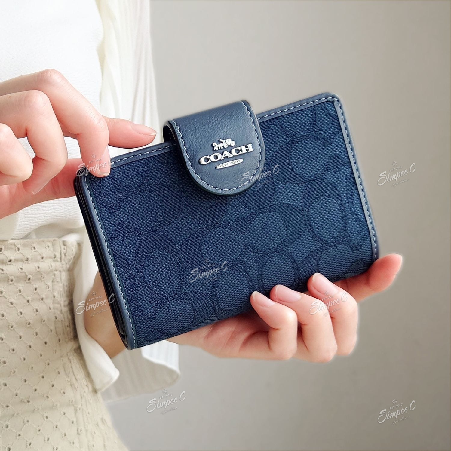 Coach corner zip wallet 實用中銀包
