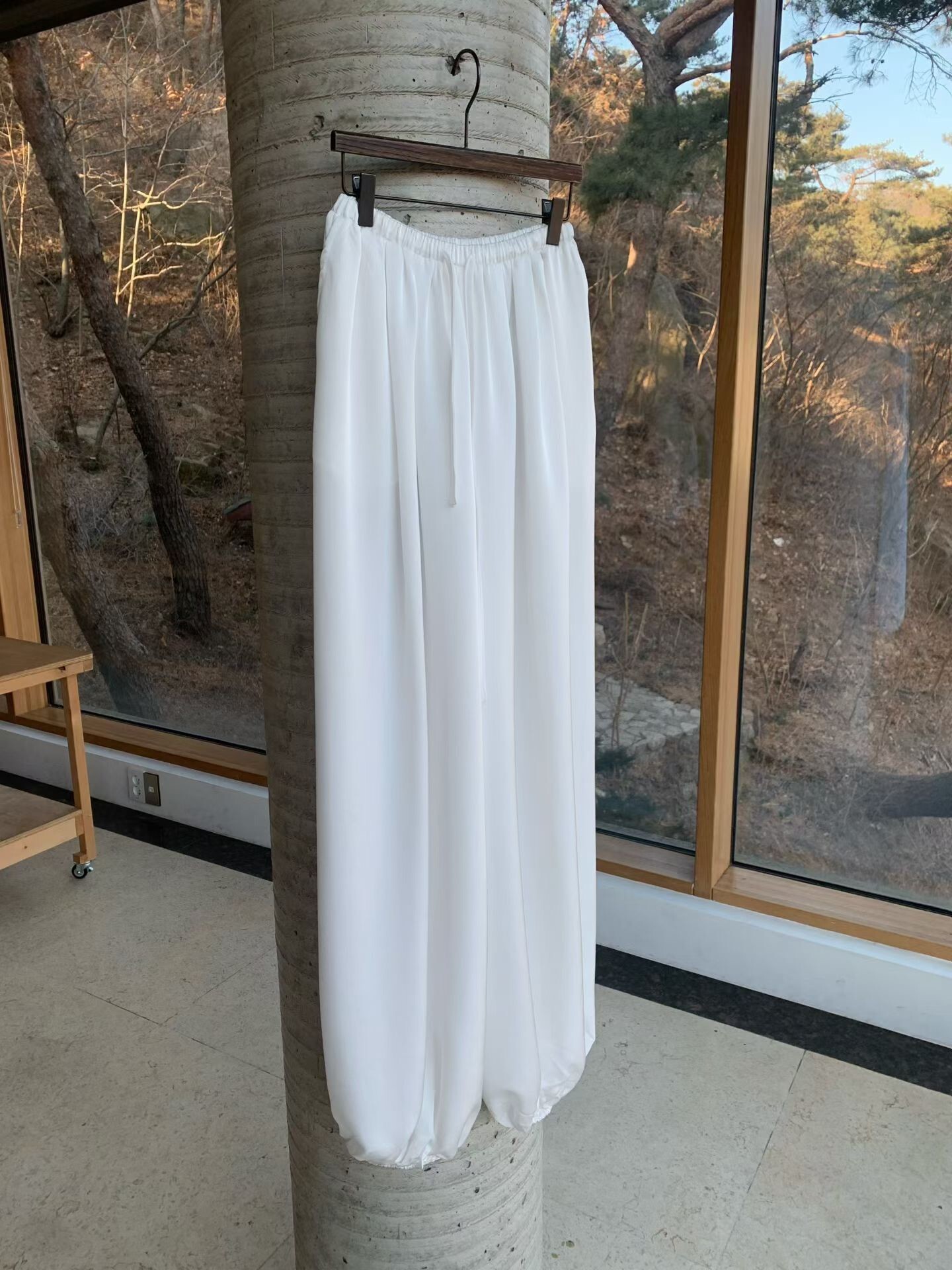 絲緞束腳燈籠褲