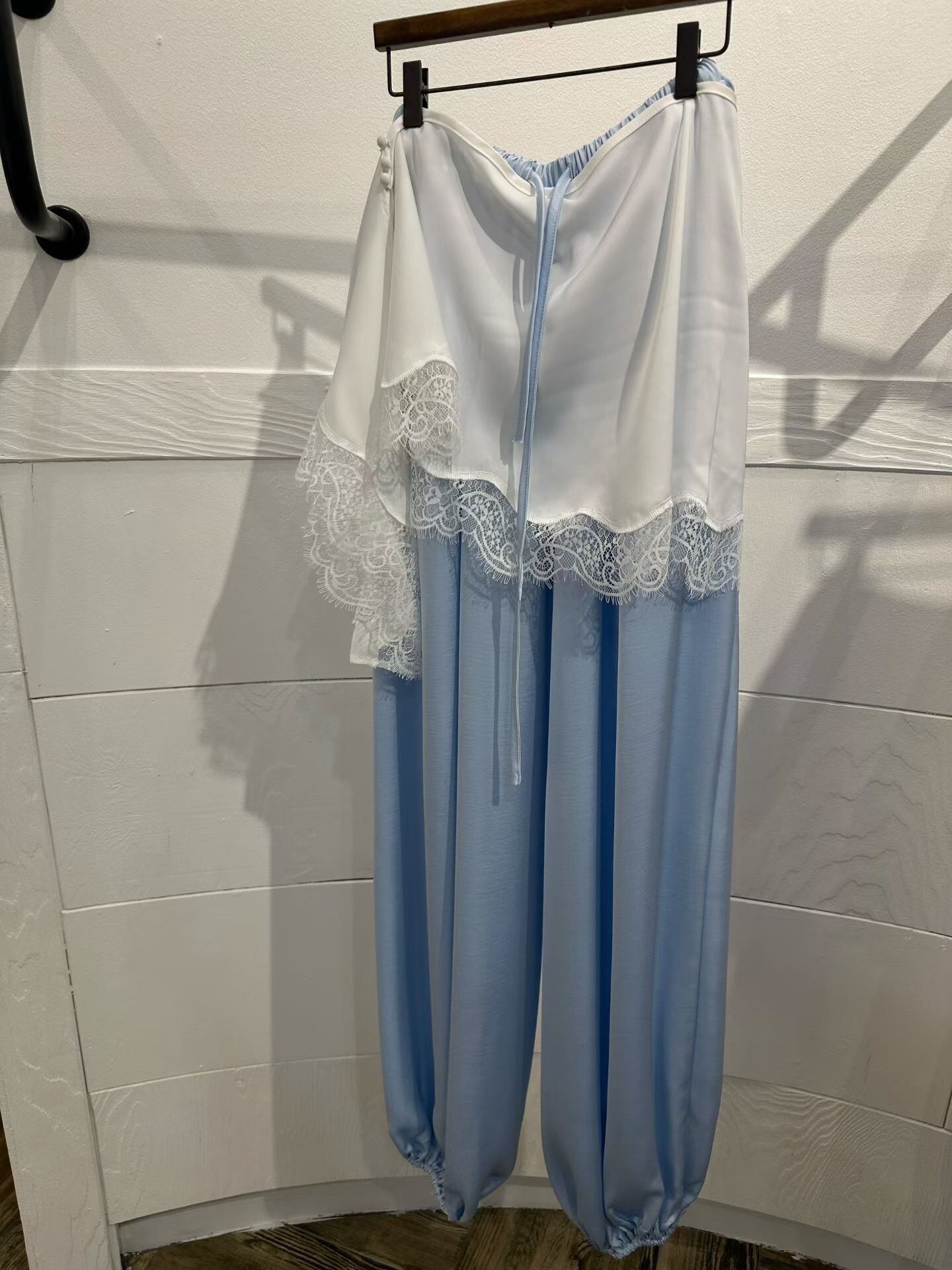 絲緞束腳燈籠褲