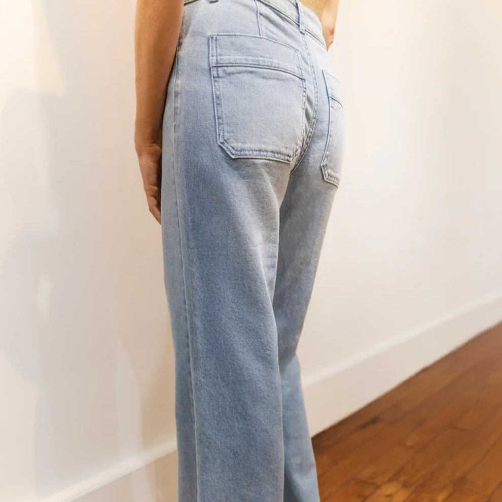 1BB0327-042 [BRIGITTE BARDOT] Sacha Light Wash Denim Flared Pants #172610500 (EU)