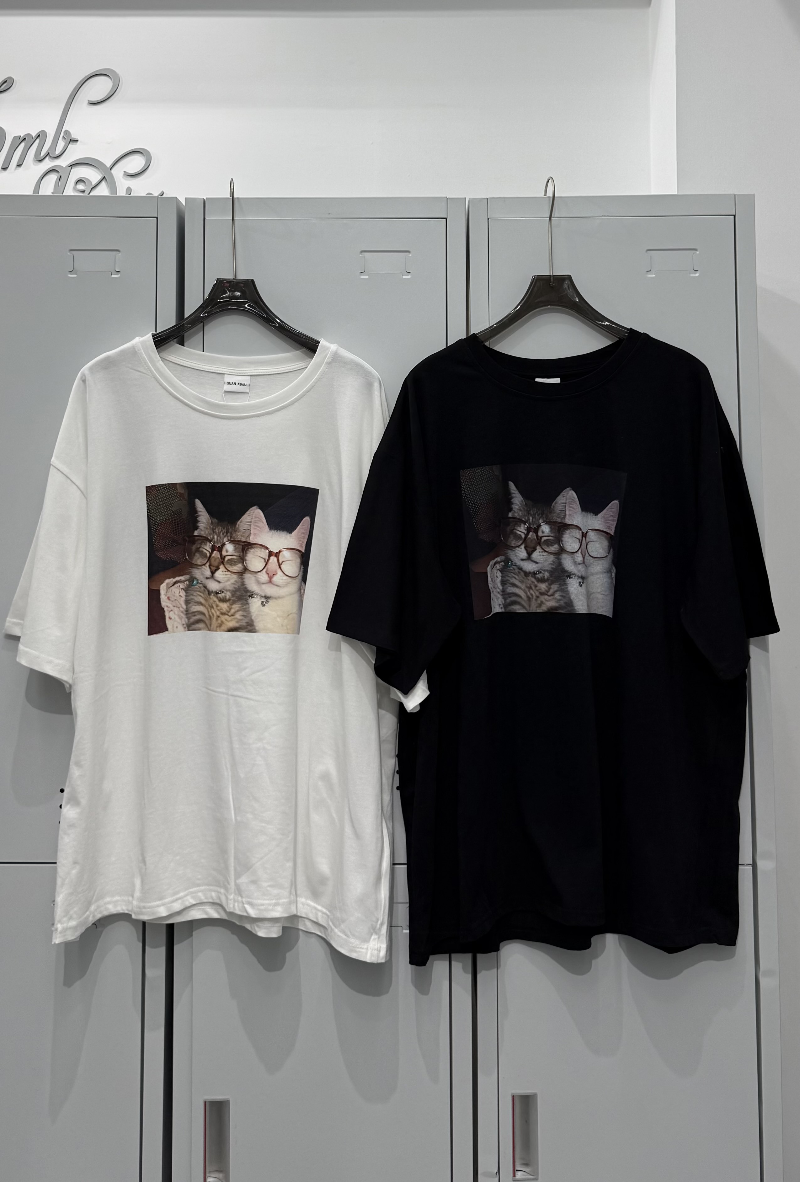 兩隻眼鏡貓貓tee