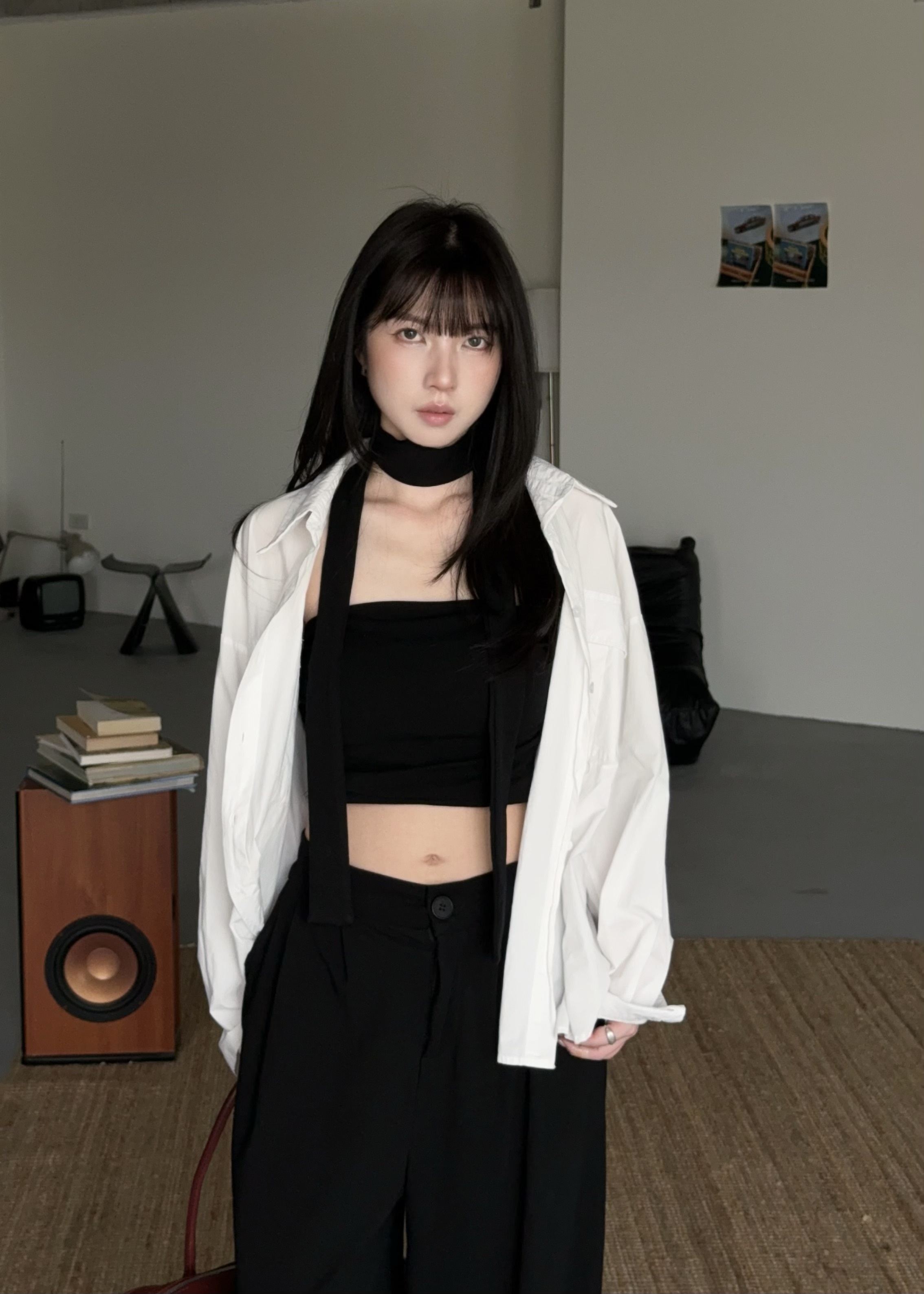 自帶光✨繞脖抓皺平口上衣+長褲SET