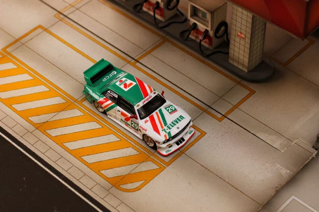 PO-$140 * STREET WEAPON * 1:64 BMW E30 LIVE TO OFFEND LTO 7-11