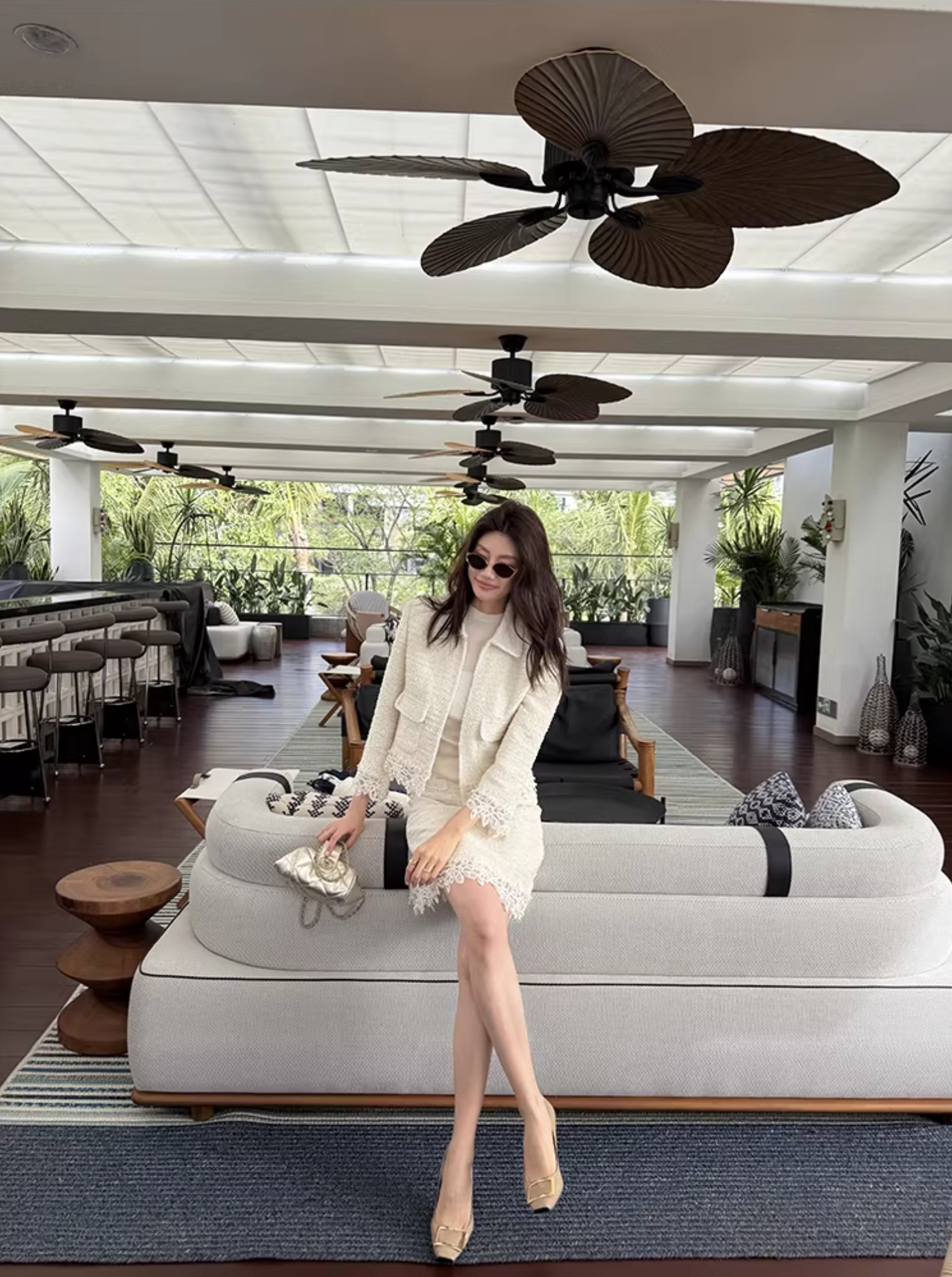 鏤空蕾絲雕花滾邊翻領外套+鉛筆裙SET-S-XL (Elegant & Love)