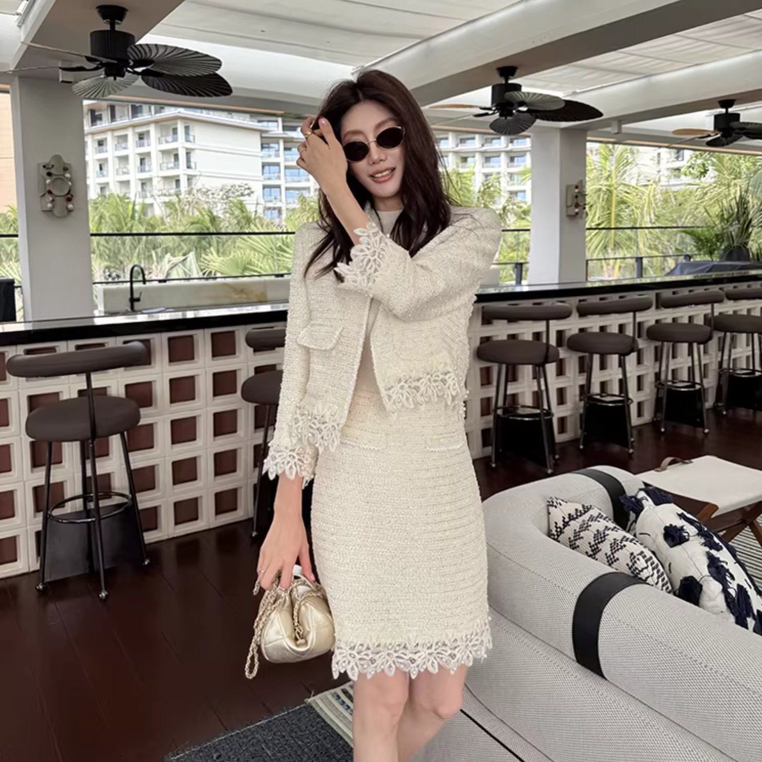 鏤空蕾絲雕花滾邊翻領外套+鉛筆裙SET-S-XL (Elegant & Love)