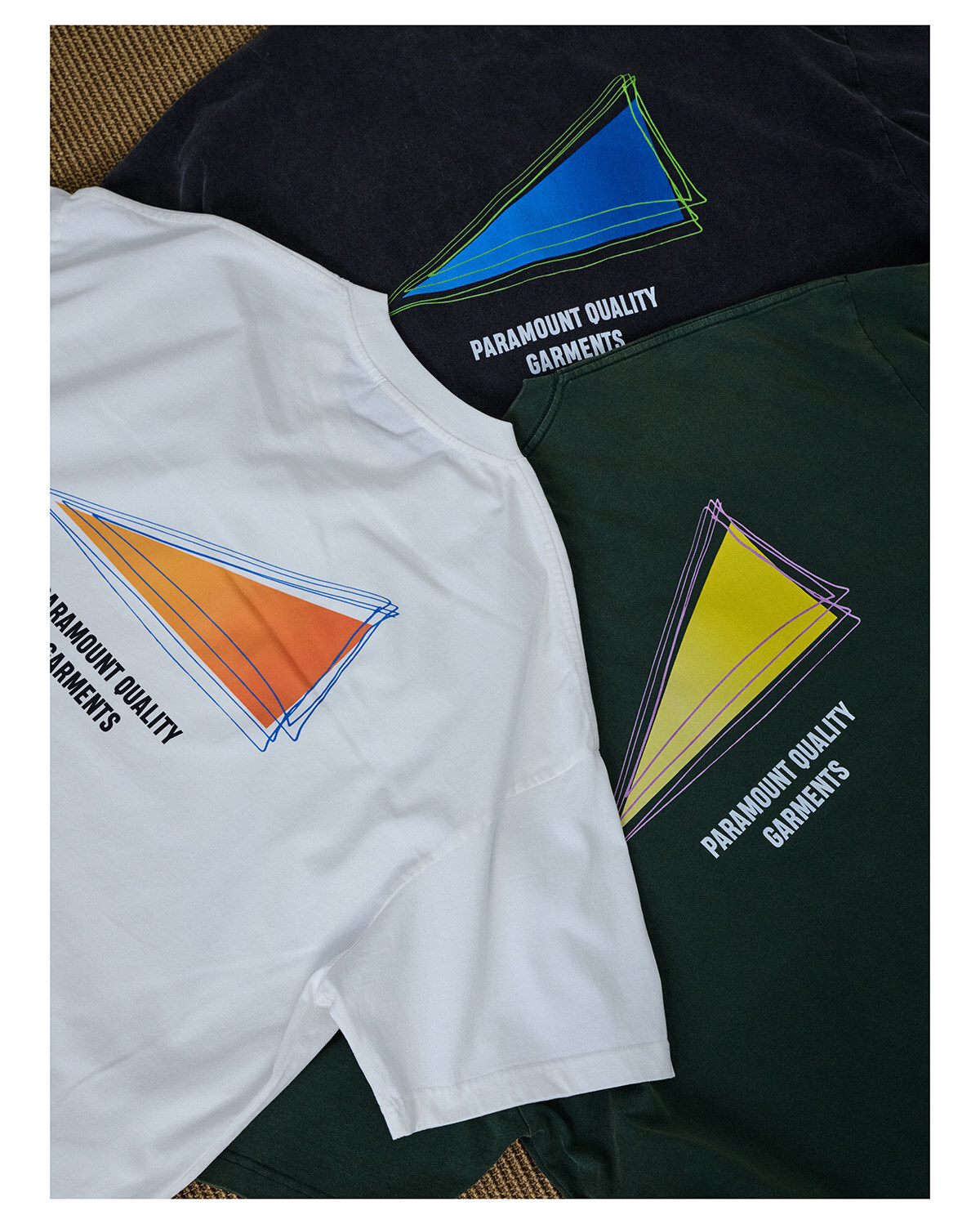 Broshood 日系寬鬆復古漸層三角圖案直噴印花短袖 26SS13