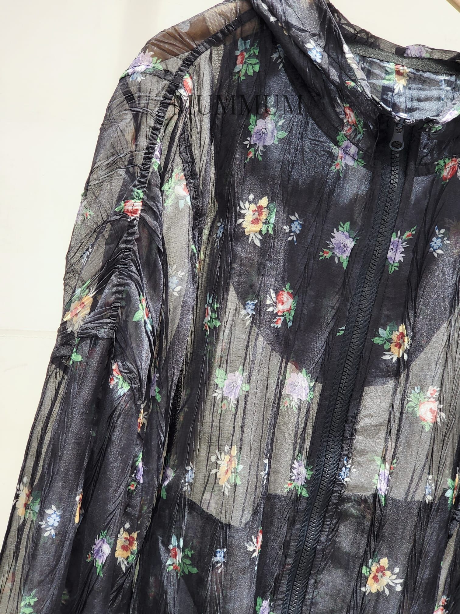 0213223a/碎花微透皺褶連帽外套　62/52/24-27