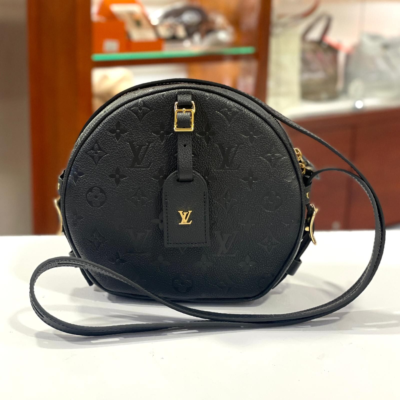 全新LV圓餅袋 M45649 BOITE CHAPEAU MONOGRAM黑色小牛皮芯片#BRAND NEW #香榭站正品