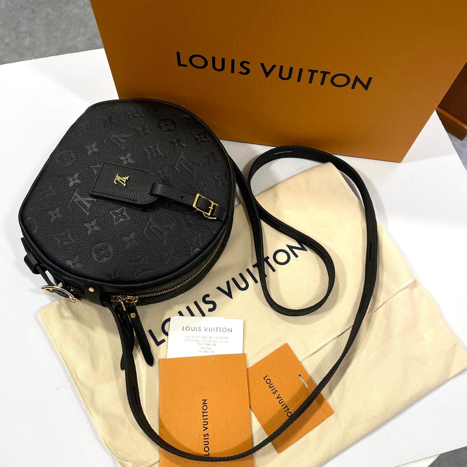 全新LV圓餅袋 M45649 BOITE CHAPEAU MONOGRAM黑色小牛皮芯片#BRAND NEW #香榭站正品