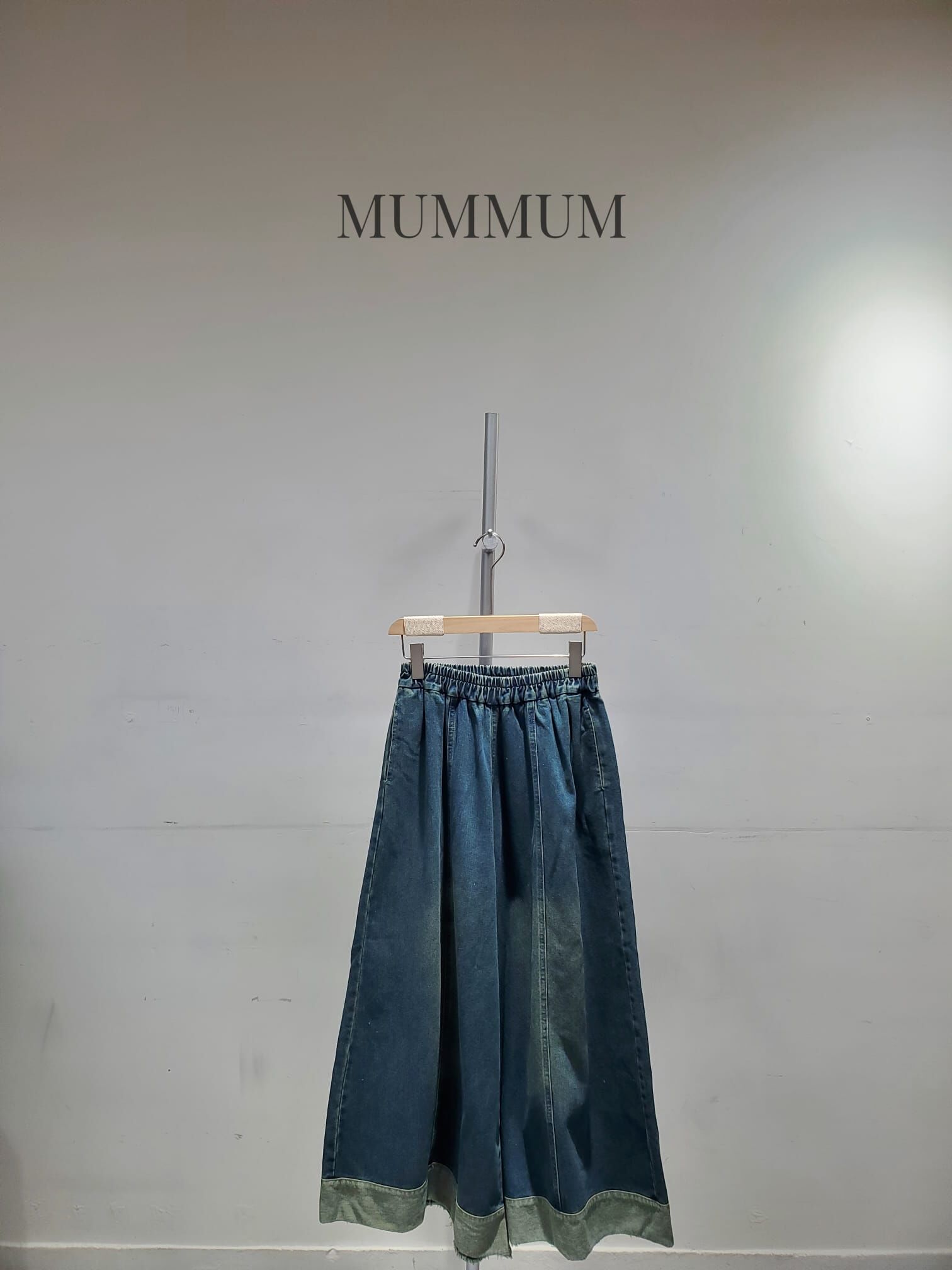 03704a/水洗磨白寬腿牛仔褲　26-40/42/36