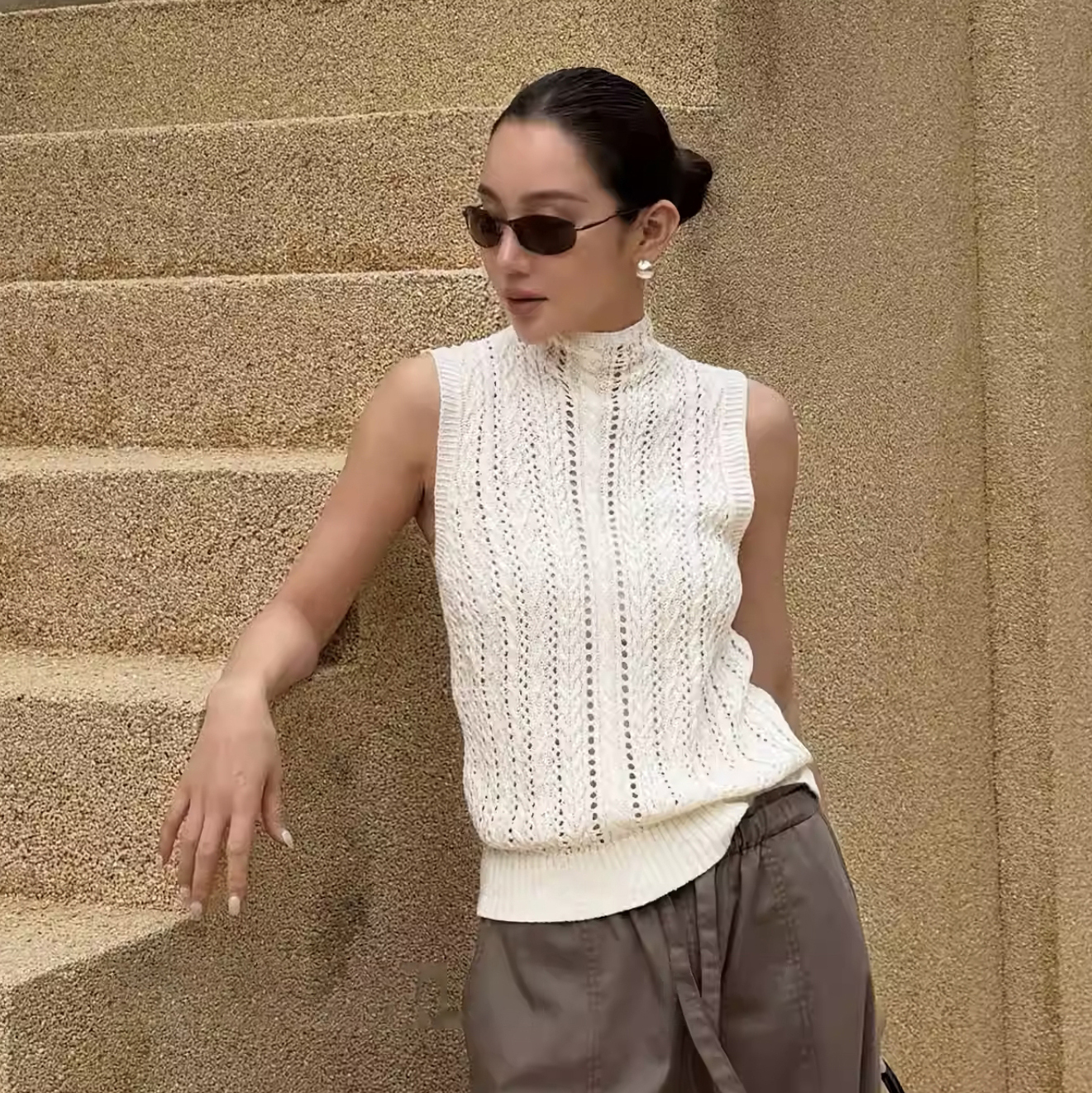 雲朵白立領無袖針織背心上衣-S-L (Elegant & Love)