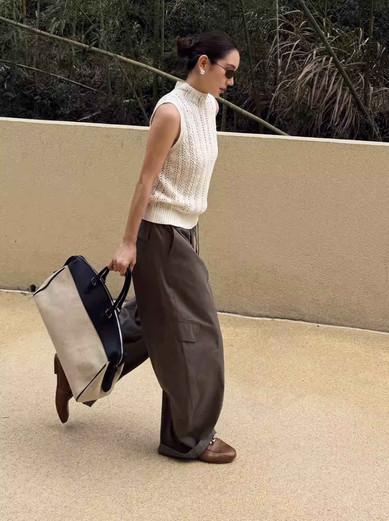 雲朵白立領無袖針織背心上衣-S-L (Elegant & Love)