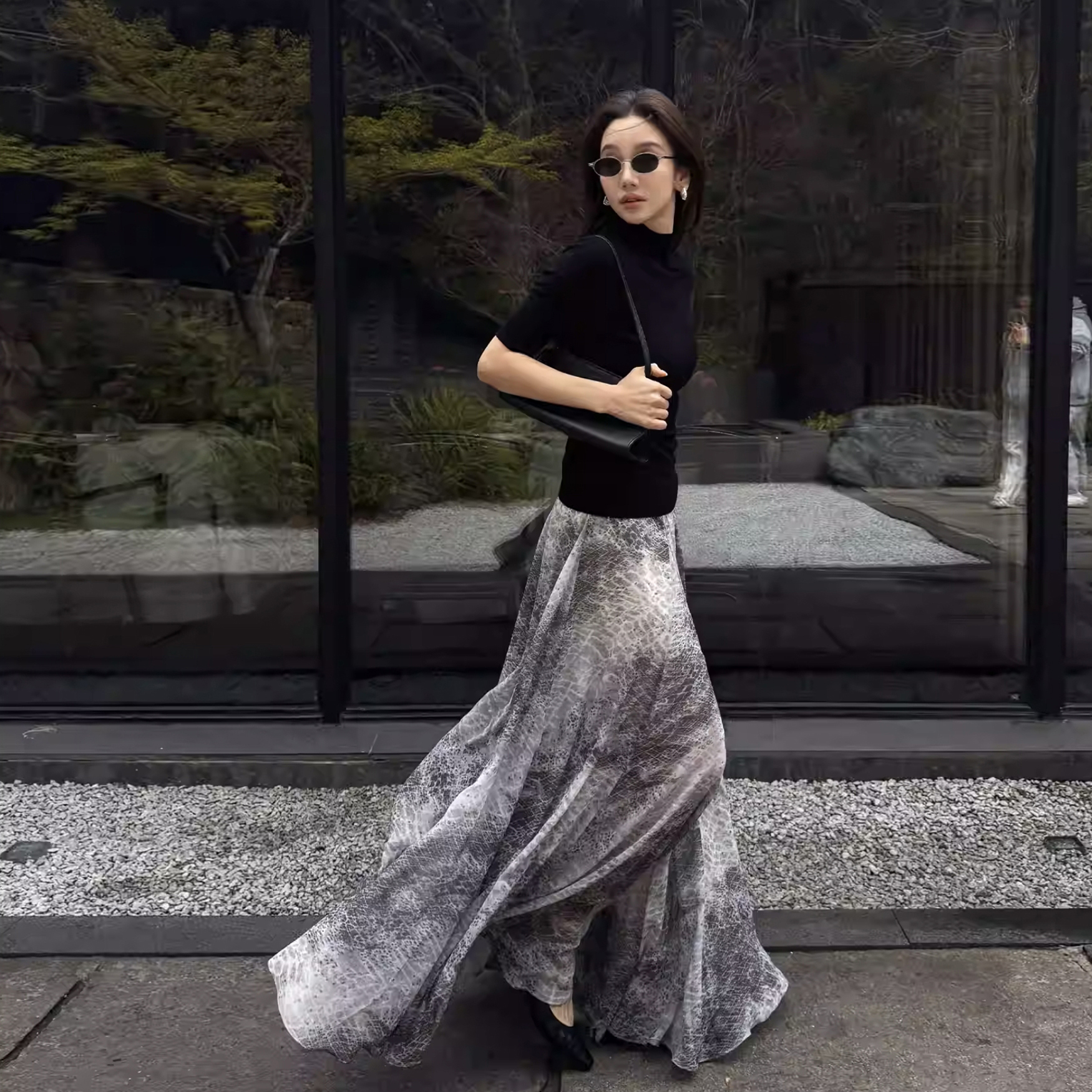 質感灰時髦動物紋飄逸感傘擺長裙-S-L (Elegant & Love)