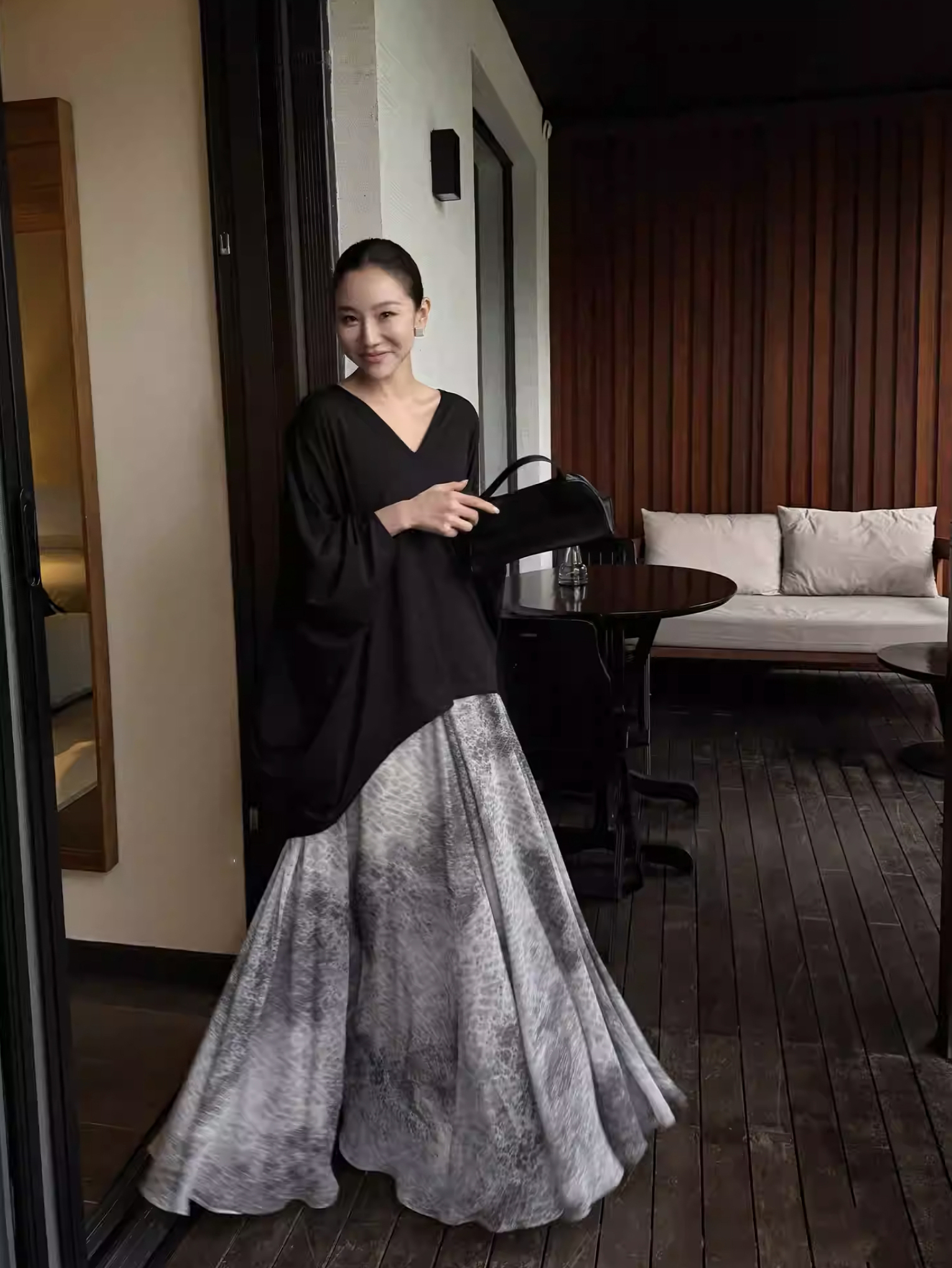 質感灰時髦動物紋飄逸感傘擺長裙-S-L (Elegant & Love)