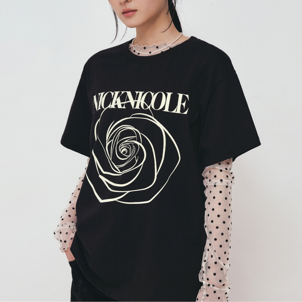 KOR-CCG0327-317 BIG ROSE SLEEVE TOP_BLACK CREAM (A17)