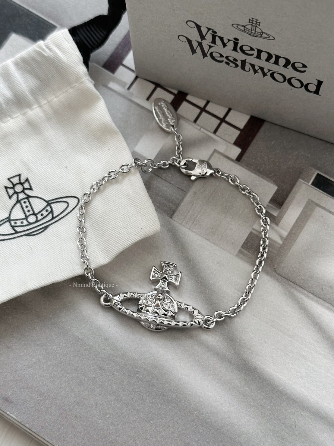 <快速出貨> Vivienne Westwood Mayfair Bas Relief 銀星球手鍊