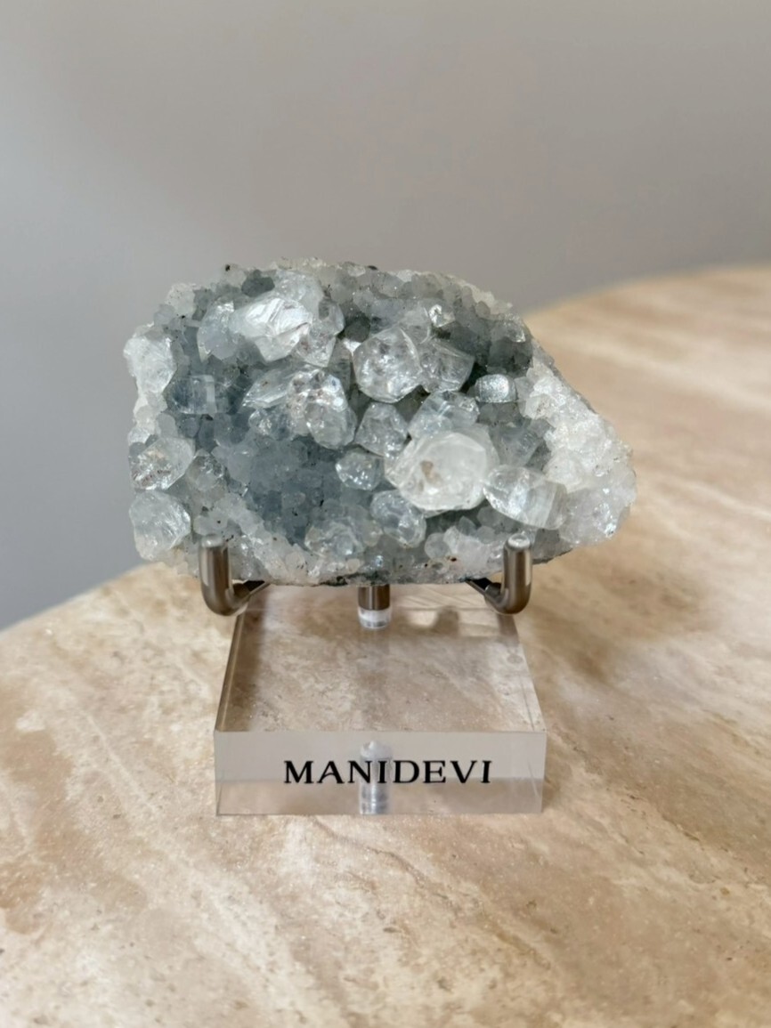 魚眼礦 Apophyllite