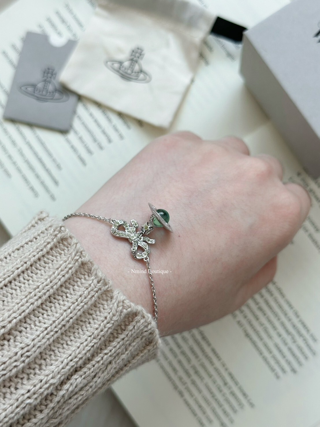 <快速出貨> Vivienne Westwood Octavie 蝴蝶結蘋果綠星球手鍊