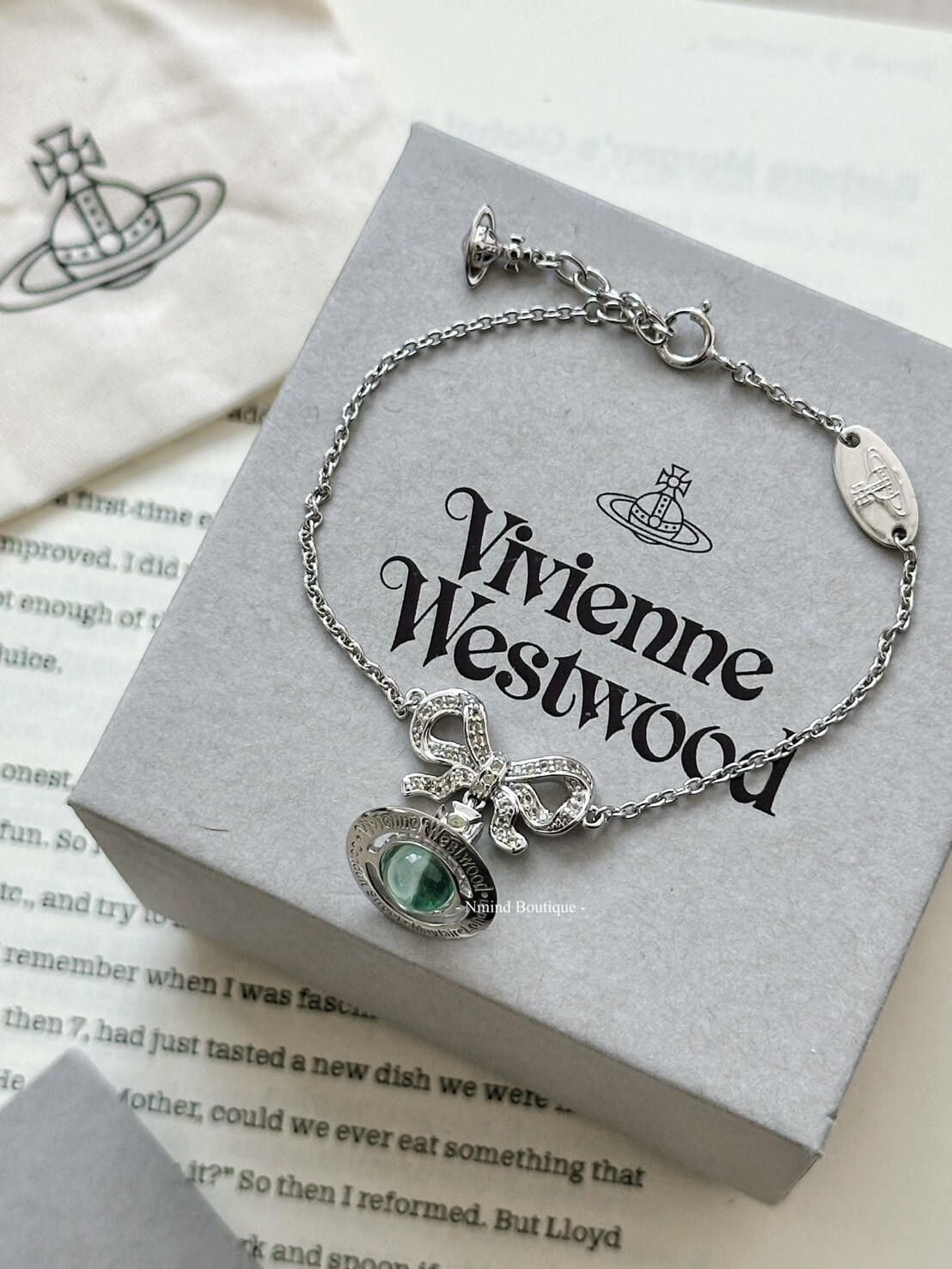 <快速出貨> Vivienne Westwood Octavie 蝴蝶結蘋果綠星球手鍊