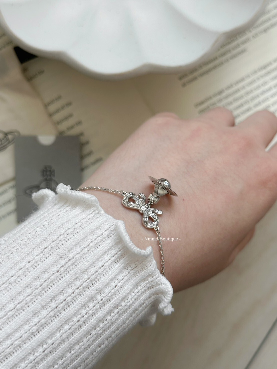 <快速出貨> Vivienne Westwood Octavie 蝴蝶結透明星球手鍊