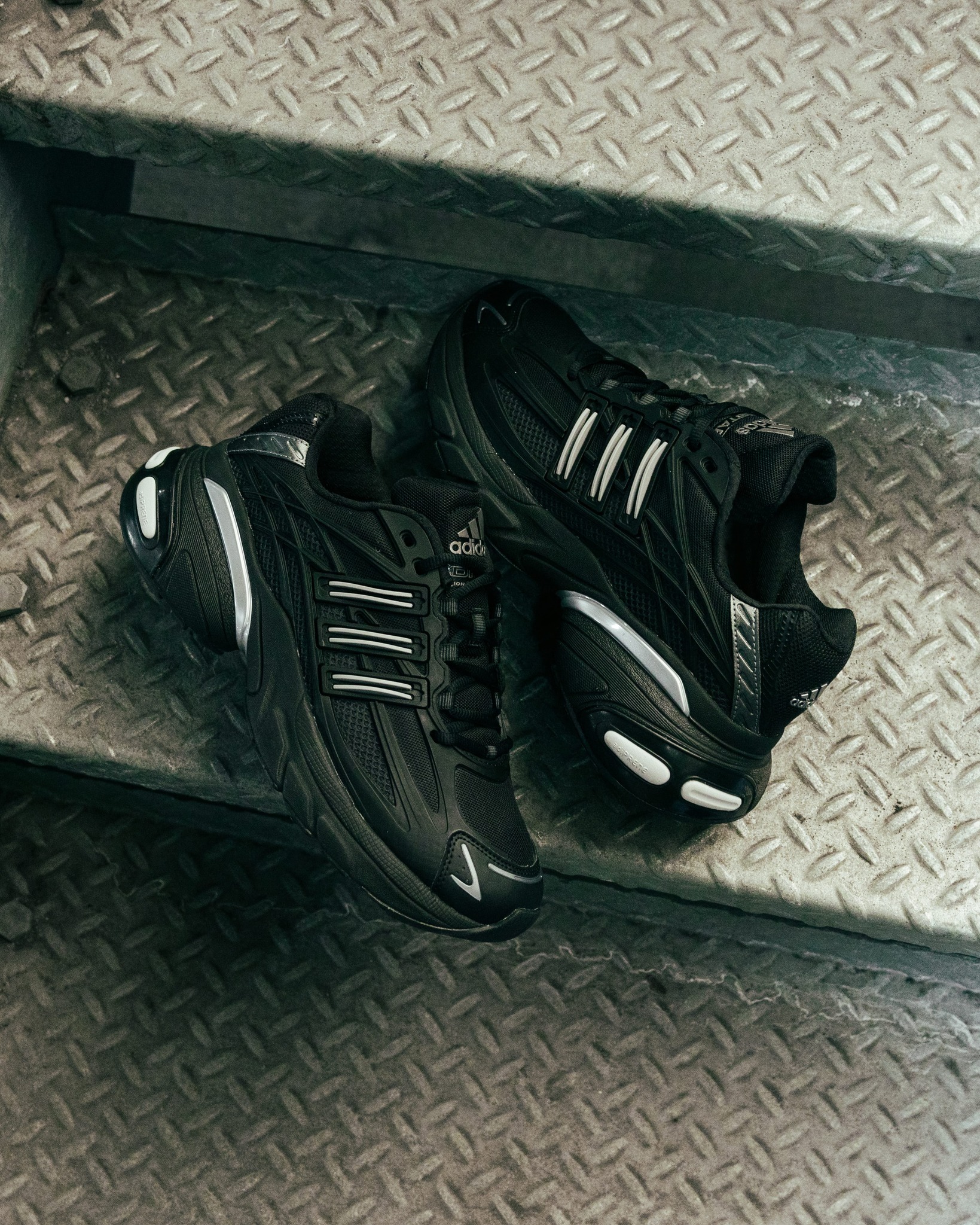 Adidas ADISTAR XLG 2.0 裝甲風 菲董 水母鞋 平替款 黑魂 全黑 HQ7555