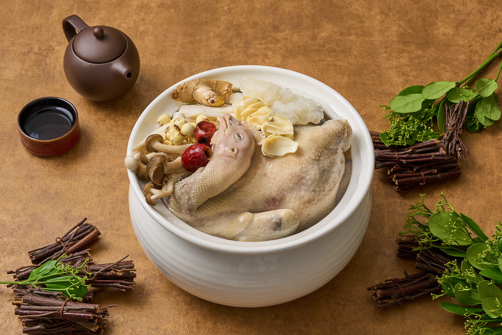 蓮香百合花膠雞湯(鮮凍) /台北新板希爾頓酒店-青雅中餐廳