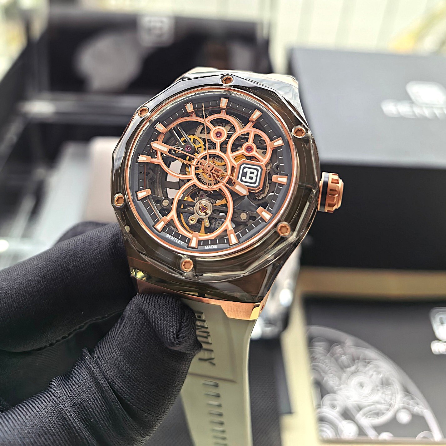 【BENTLEY 賓利】THE CYNOSURE 曜影系列 BL-60系列 潮流 綠水晶錶殼 機械 雙面鏤空 夜光指針刻度 手錶