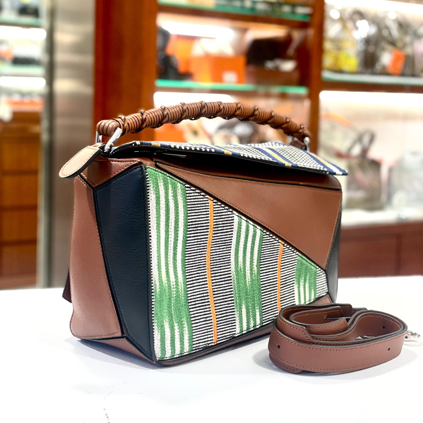 全新LOEWE PUZZLE 中號 帆布拼小牛皮中號 綠/藍/棕色 #羅意威手袋 #BRAND NEW #香榭站正品