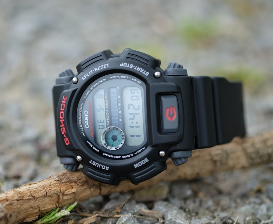 G-Shock DW-9052-1V