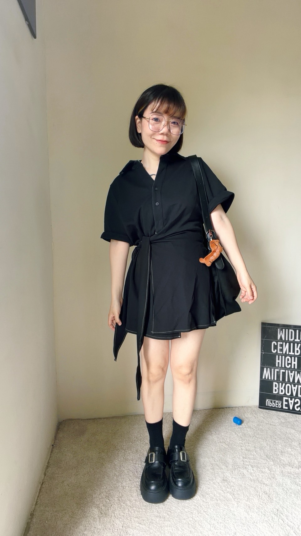 車線翻領造型衣+短褲