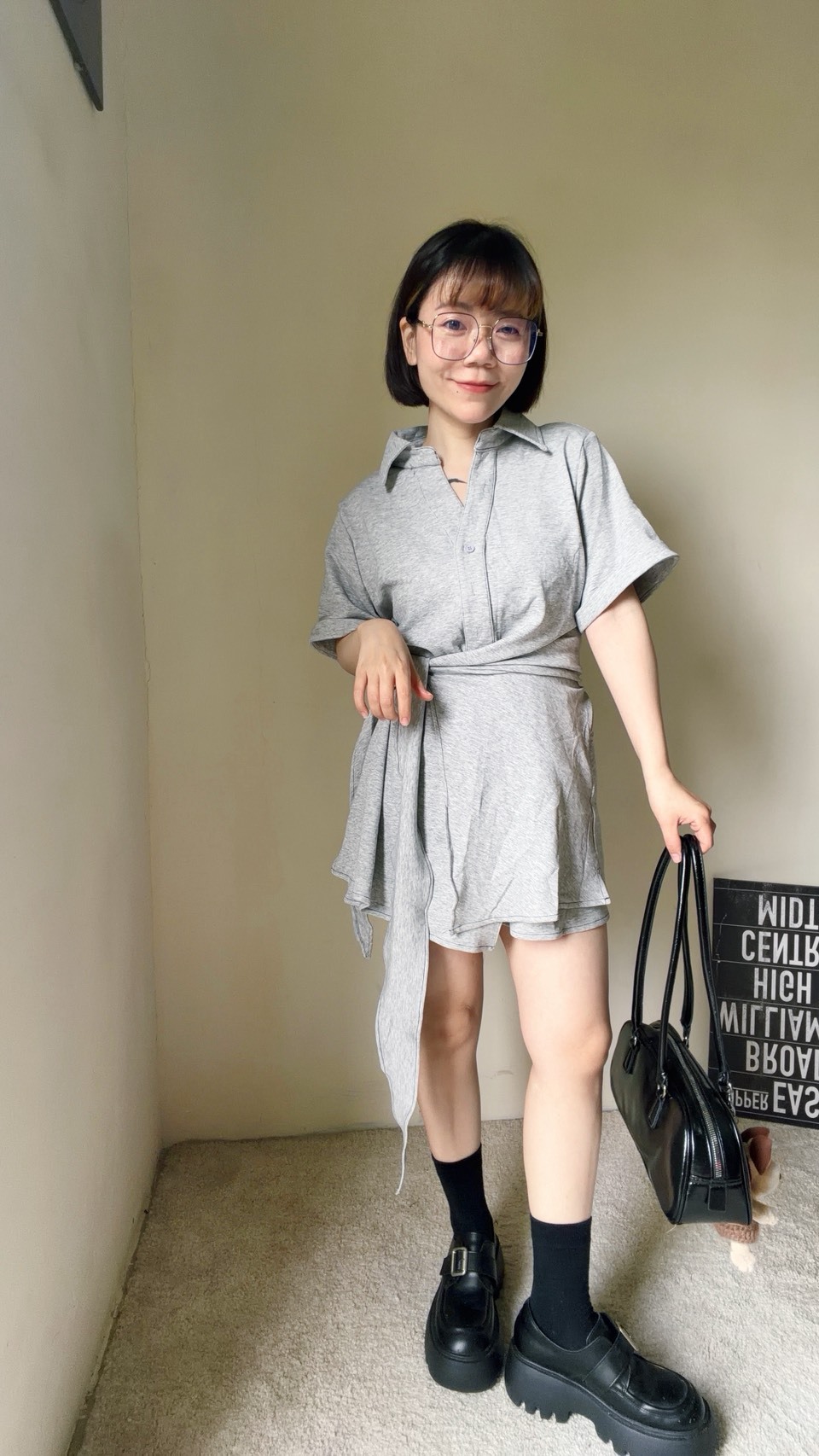 車線翻領造型衣+短褲