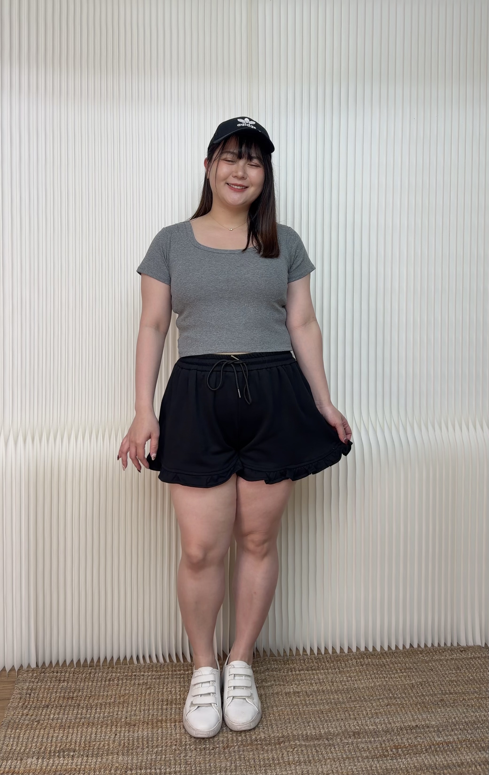 201.短版罩杯上衣