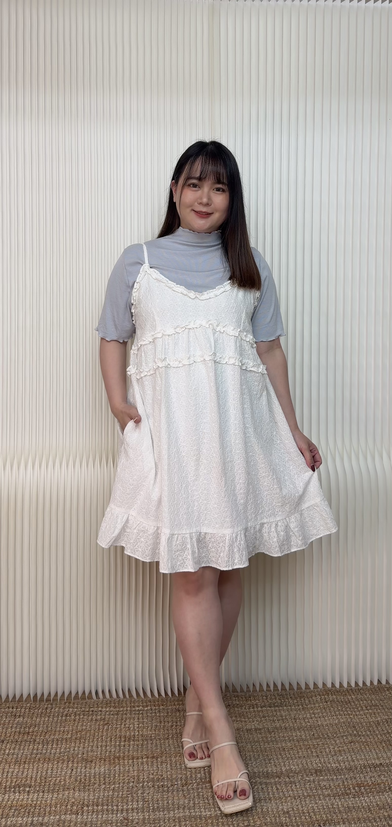 208.棉麻緹花吊帶洋裝