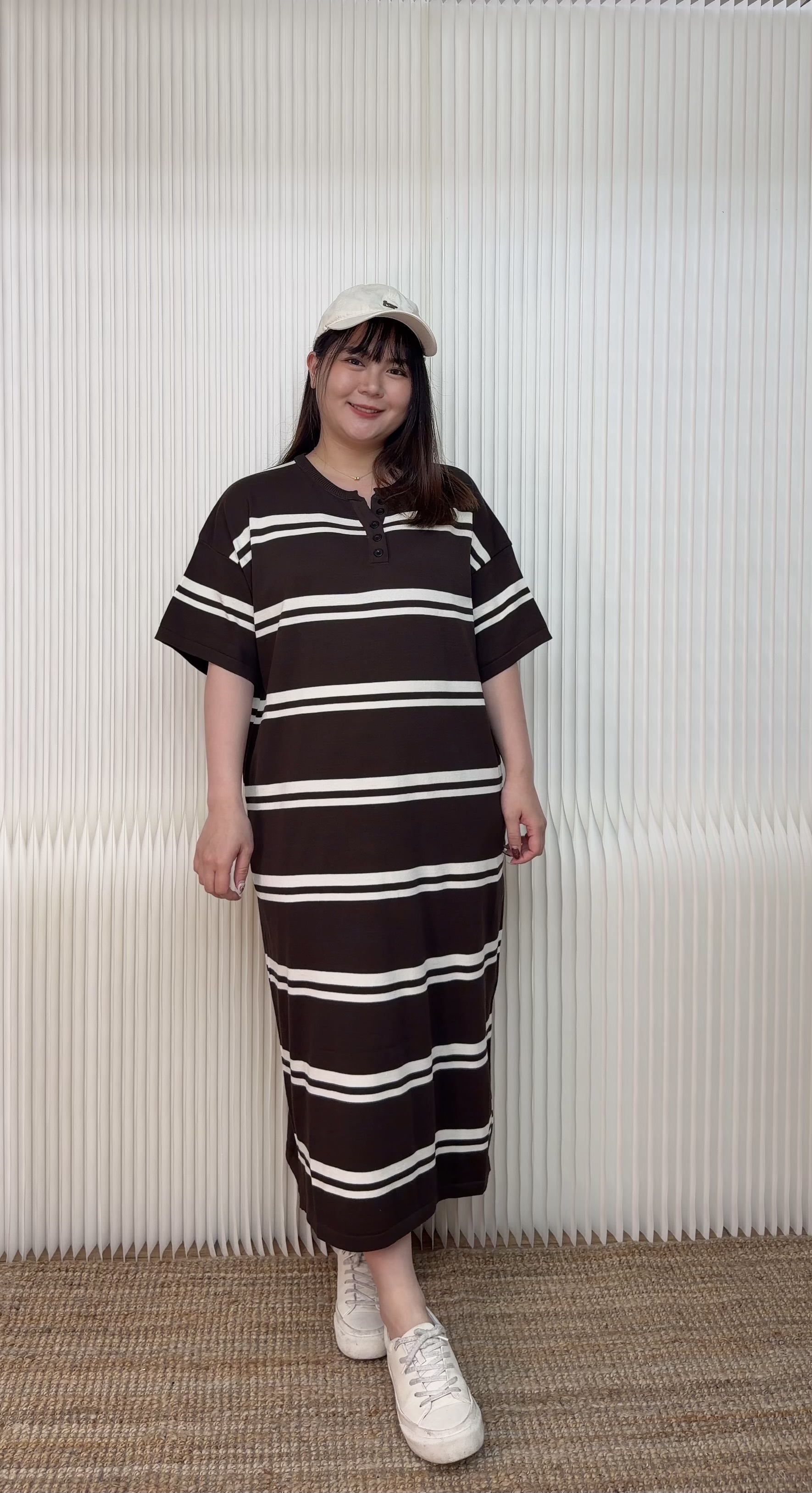 213.圓領條文洋裝