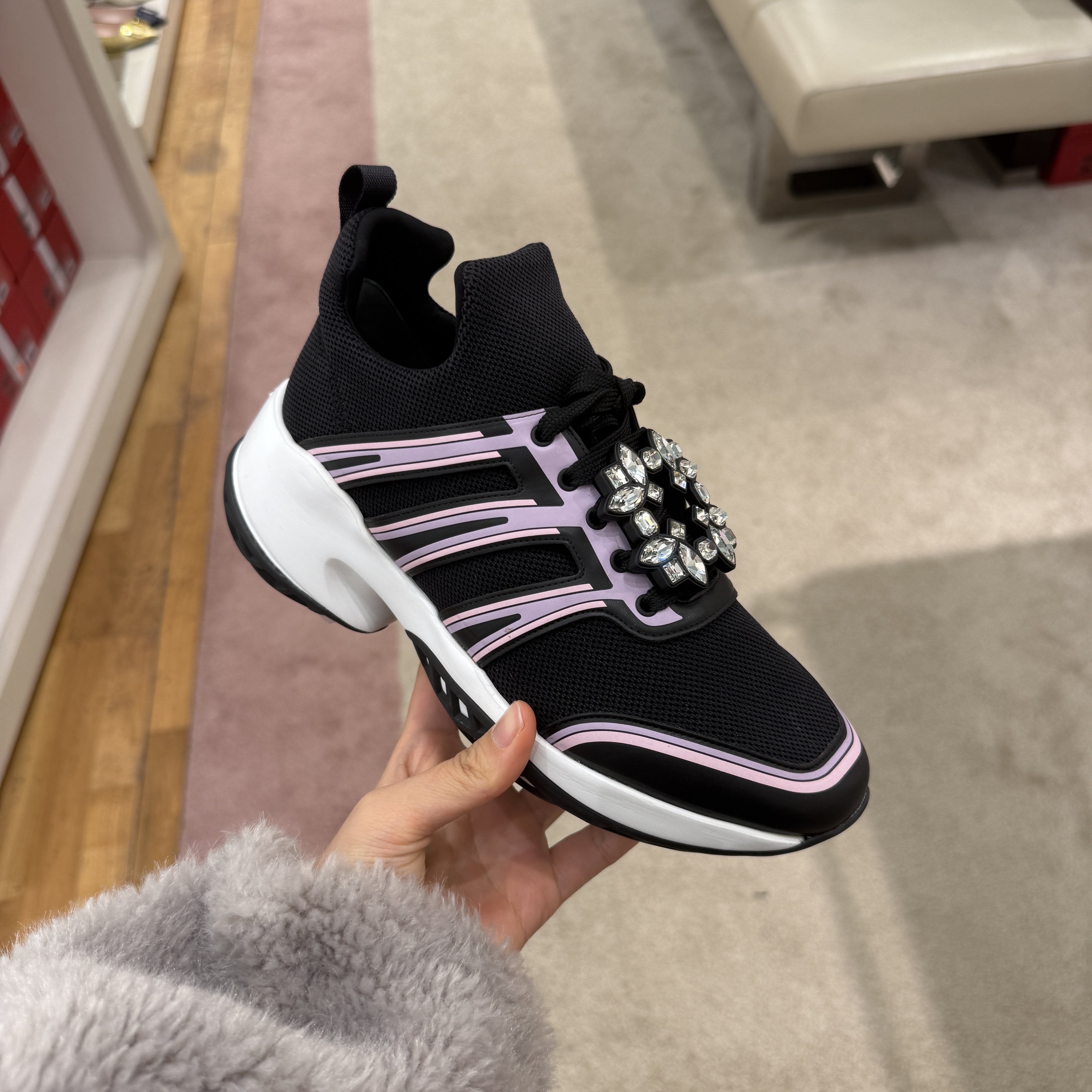 Roger Vivier RV viv run strass tech sneakers black