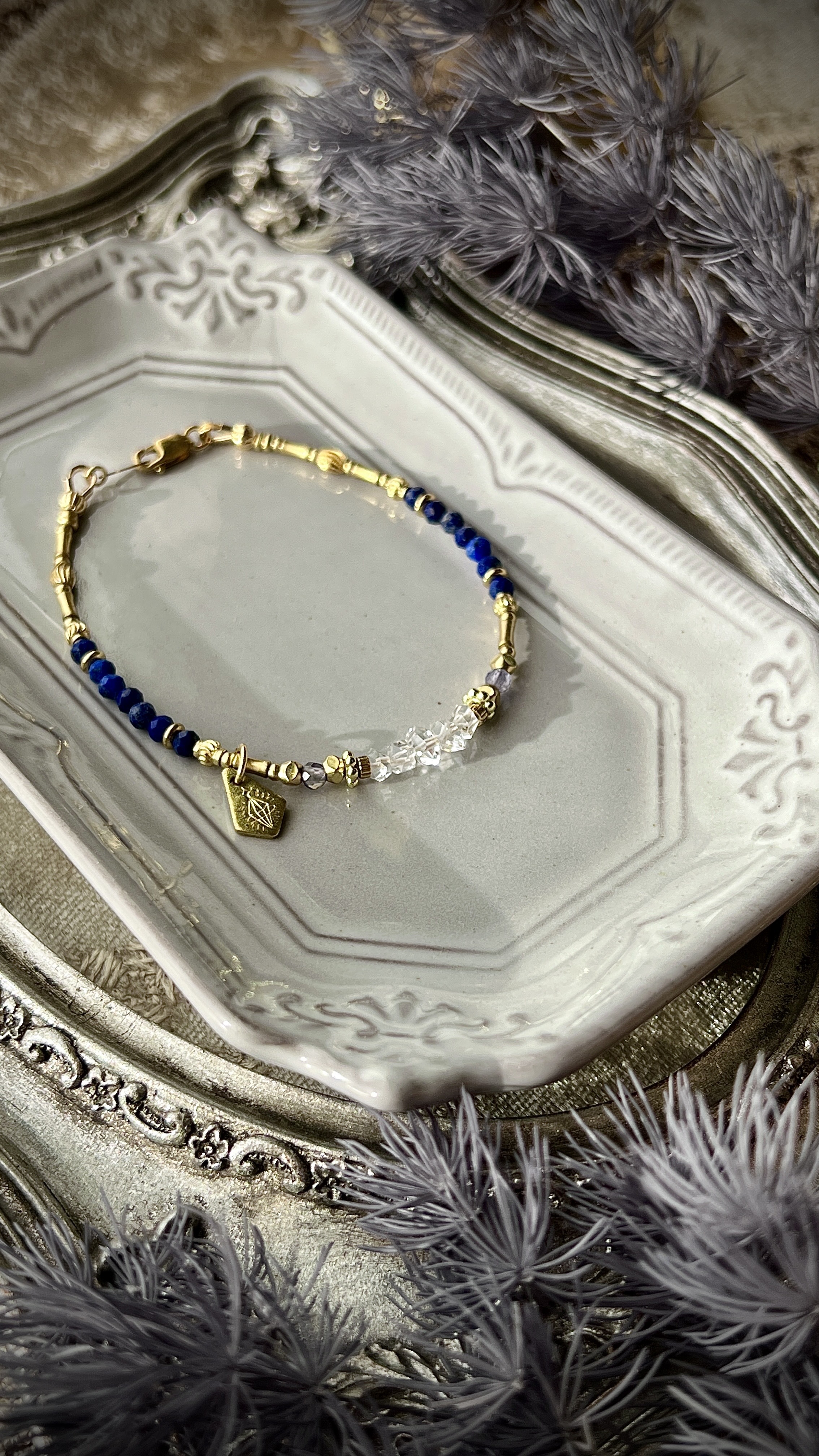 { 夜空的第十三宮 }