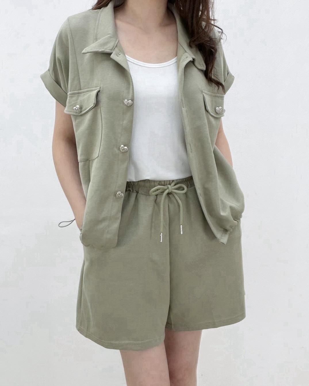 【甜美又百搭的愛心釦造型套裝】（現貨）