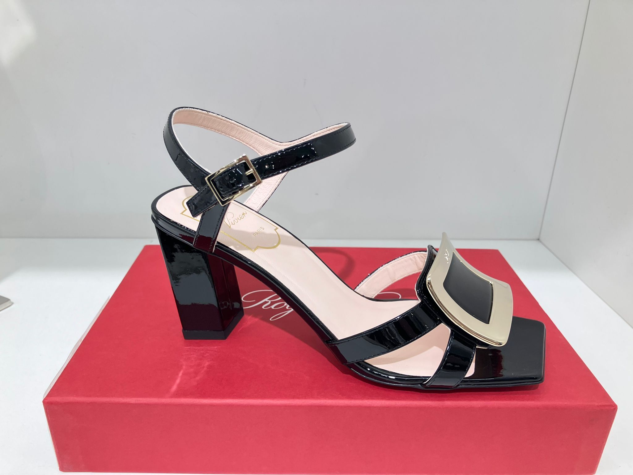 Roger Vivier RV belle vivier sandals heels black