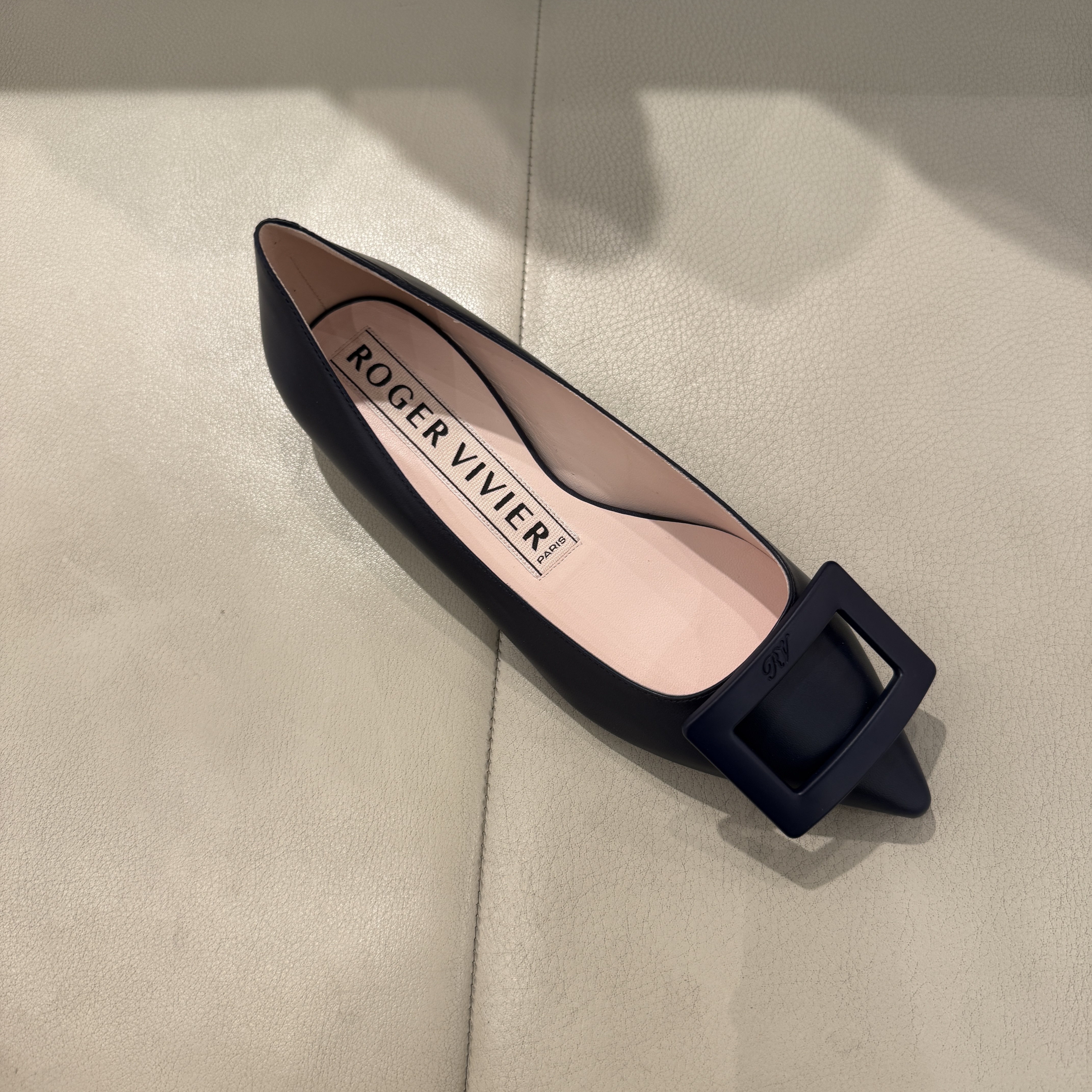 Roger Vivier gommettine ball flats navy