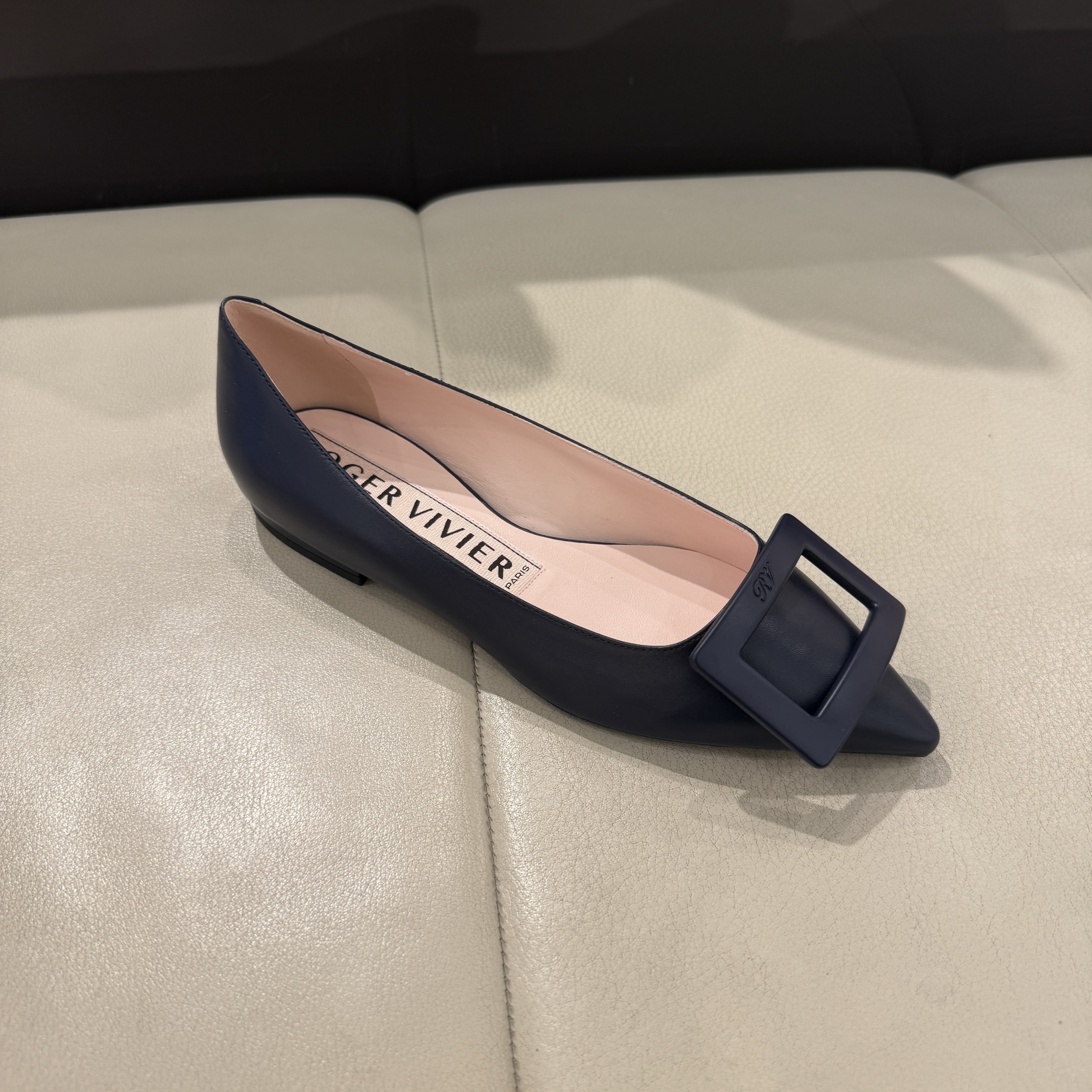 Roger Vivier gommettine ball flats navy