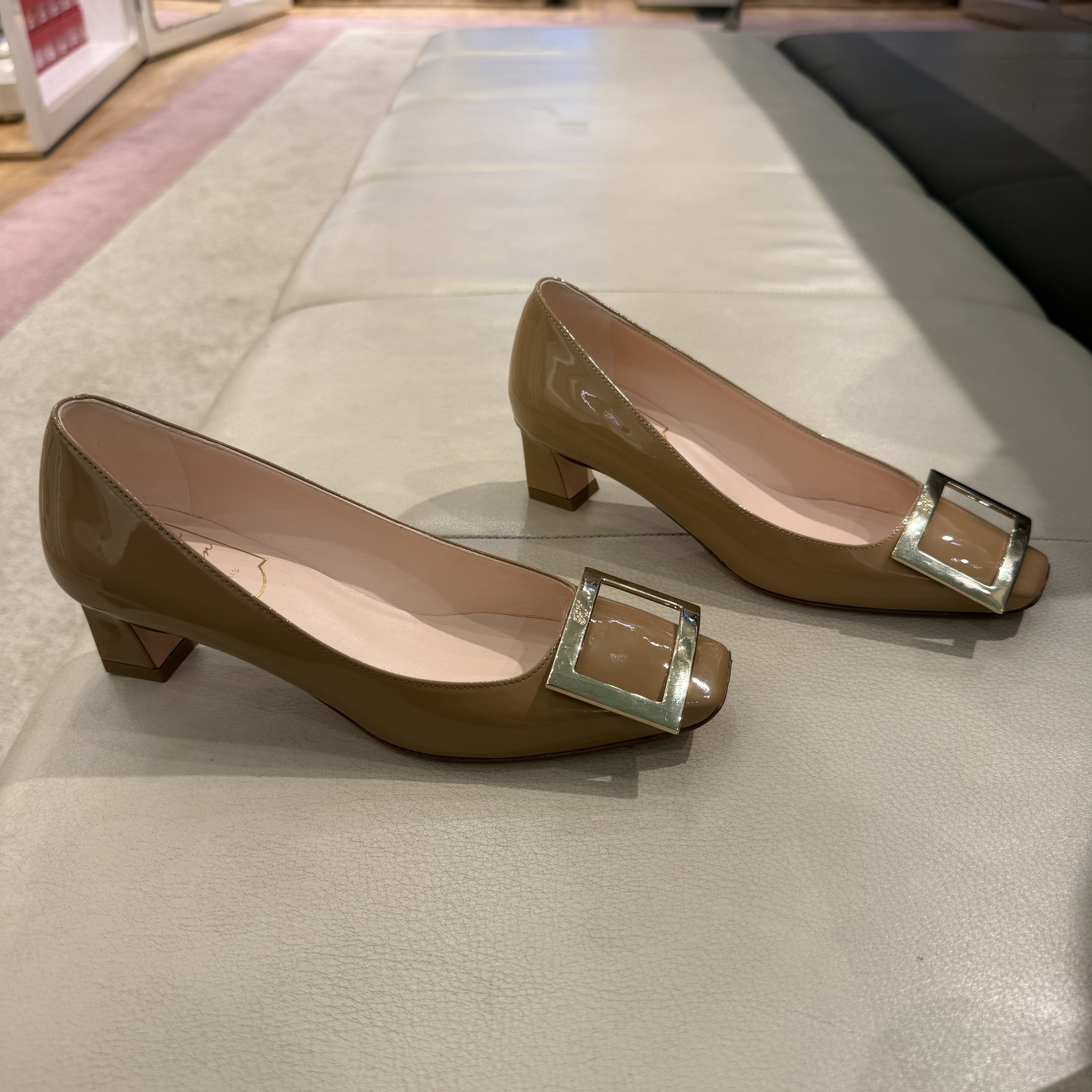 Roger Vivier RV classic trompette heels 45mm tea