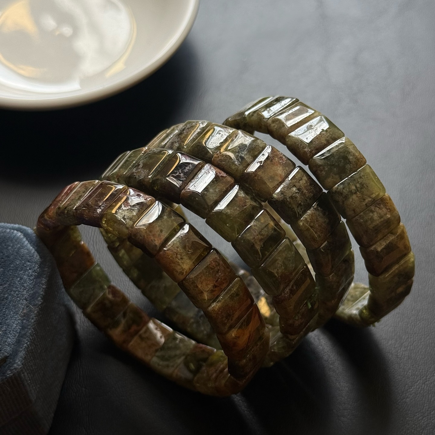 [原石] 綠石榴石 水晶手排