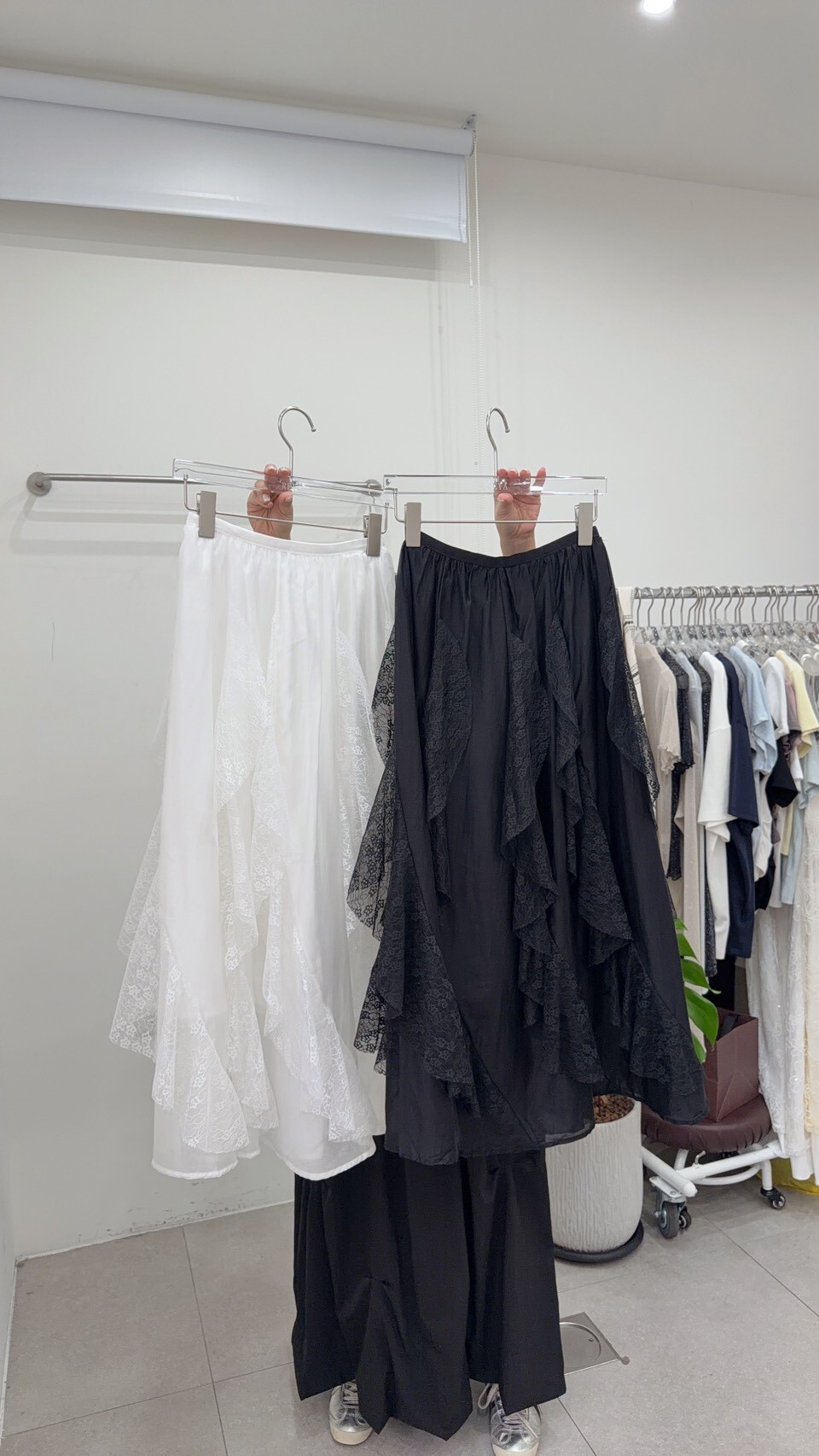 設計感蕾絲裙 2colors (確定預購)