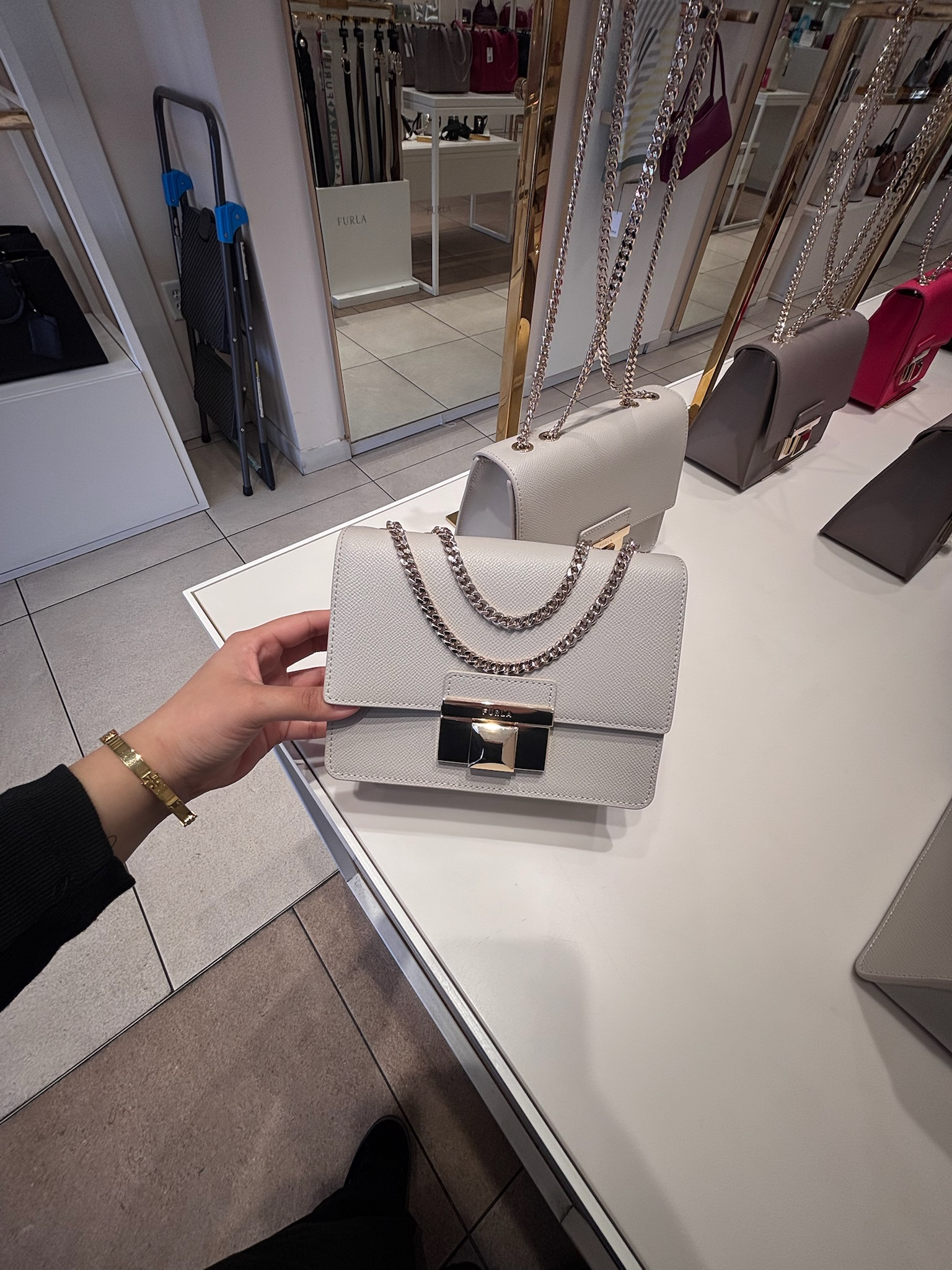 【預購】H032747 Furla Venere 迷你皮革斜挎包