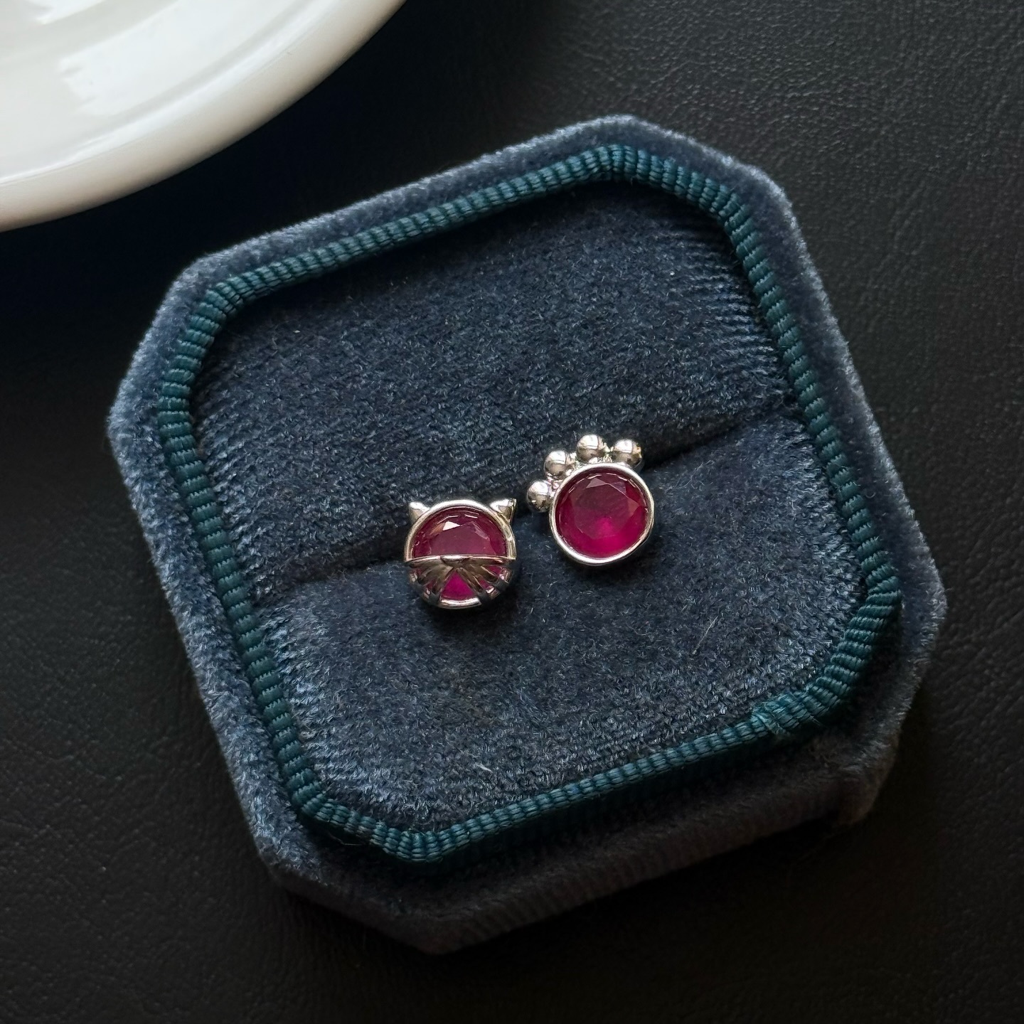 [原石] 優化紅寶石 耳環