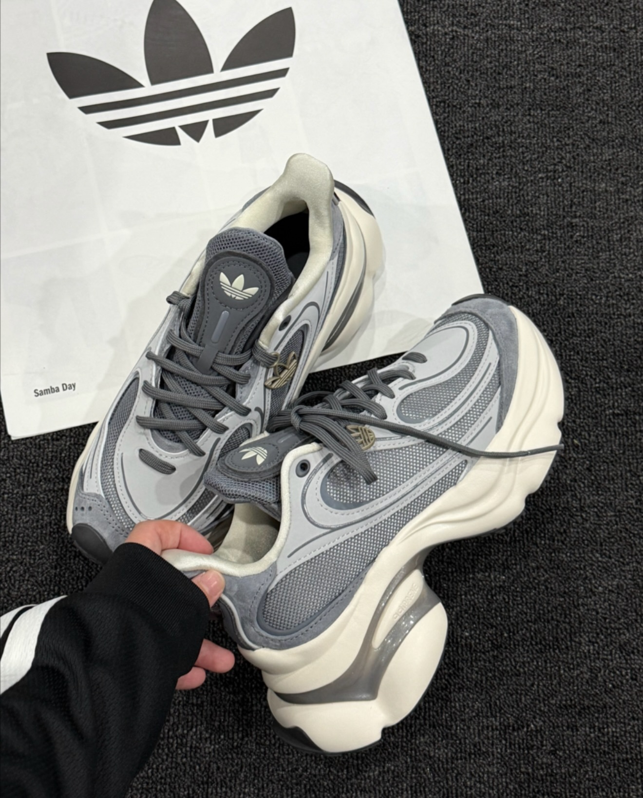 ADIDAS Originals OZVENUZ ODS TN 老爹鞋灰銀 kj3974