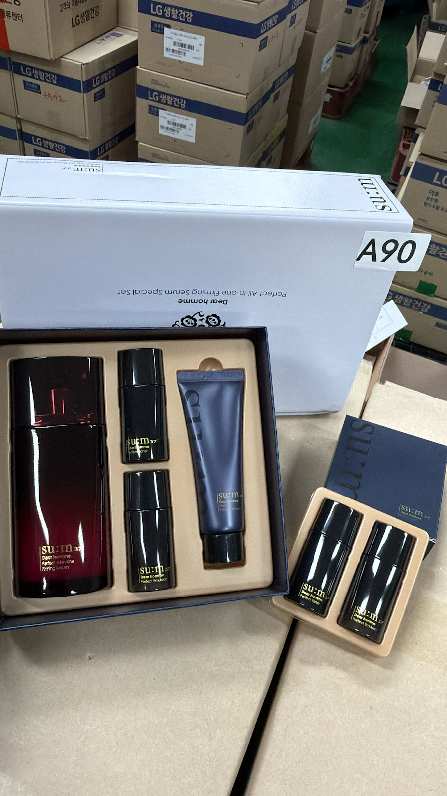 XO090 SU:M 呼吸男士三合一套帶中樣保濕款 EXP: 2028年