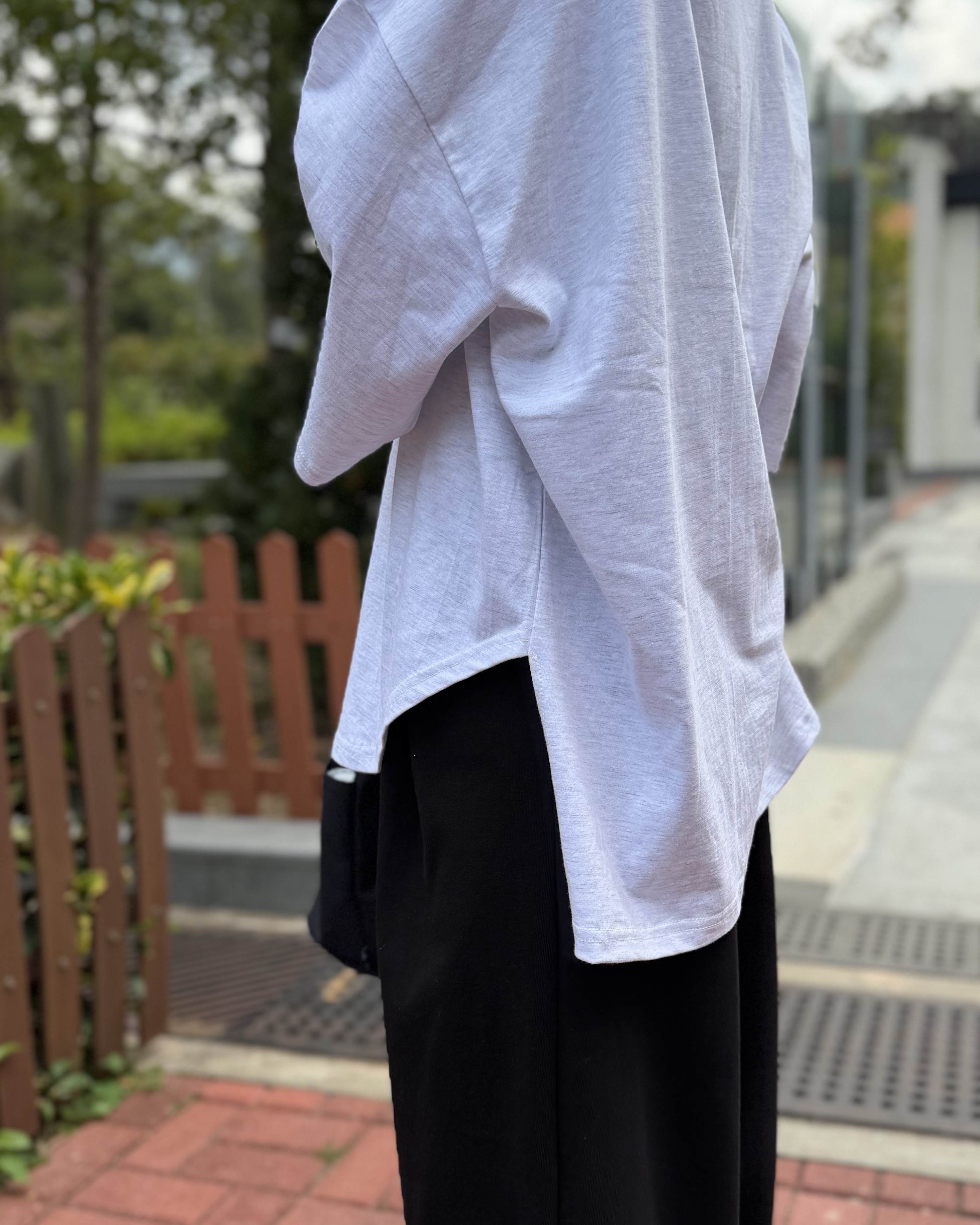 4月新品♥兩側開叉短袖Tee